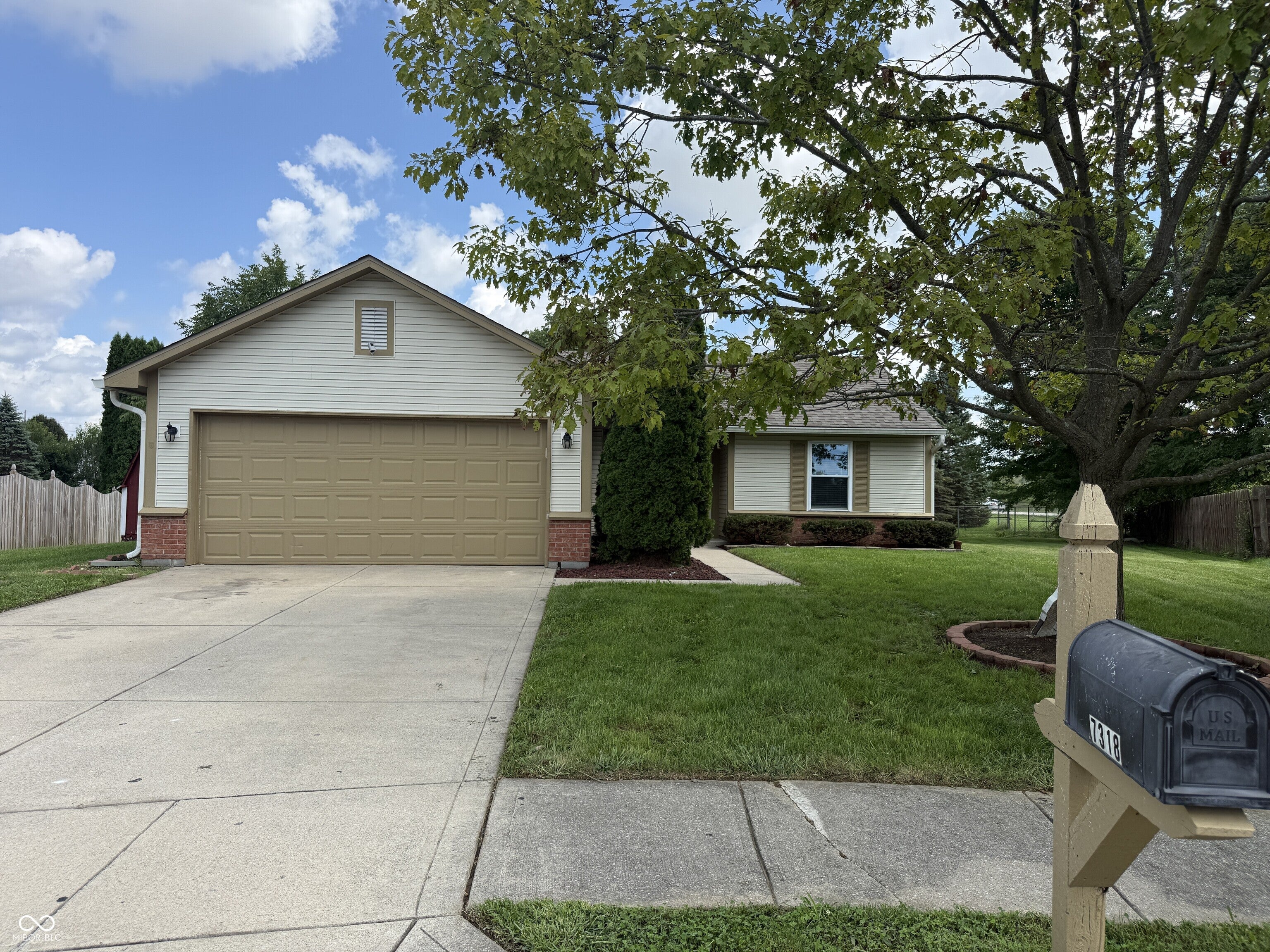7318 Thornmill Court — photo