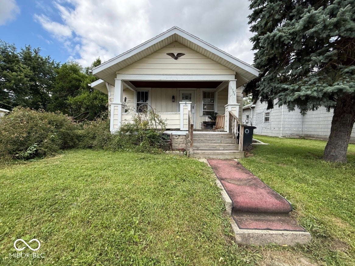 1704 W 9th Street — photo