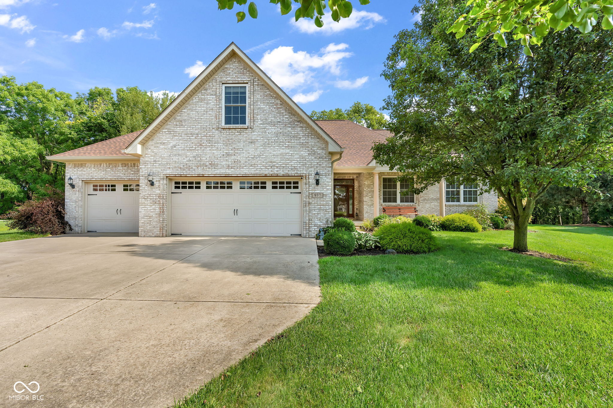 937 Evensview Drive — photo