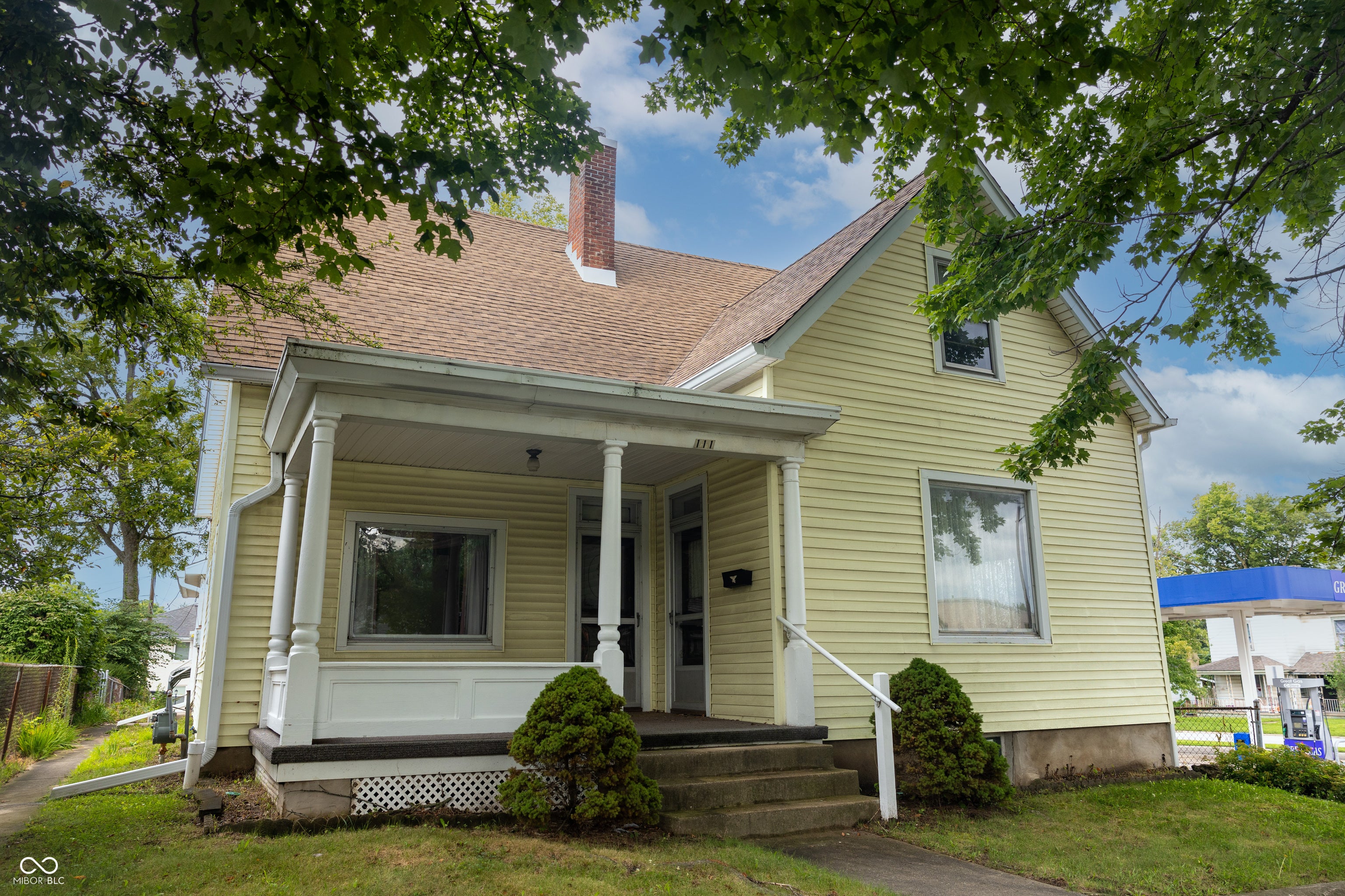 111 N Grant Avenue — photo