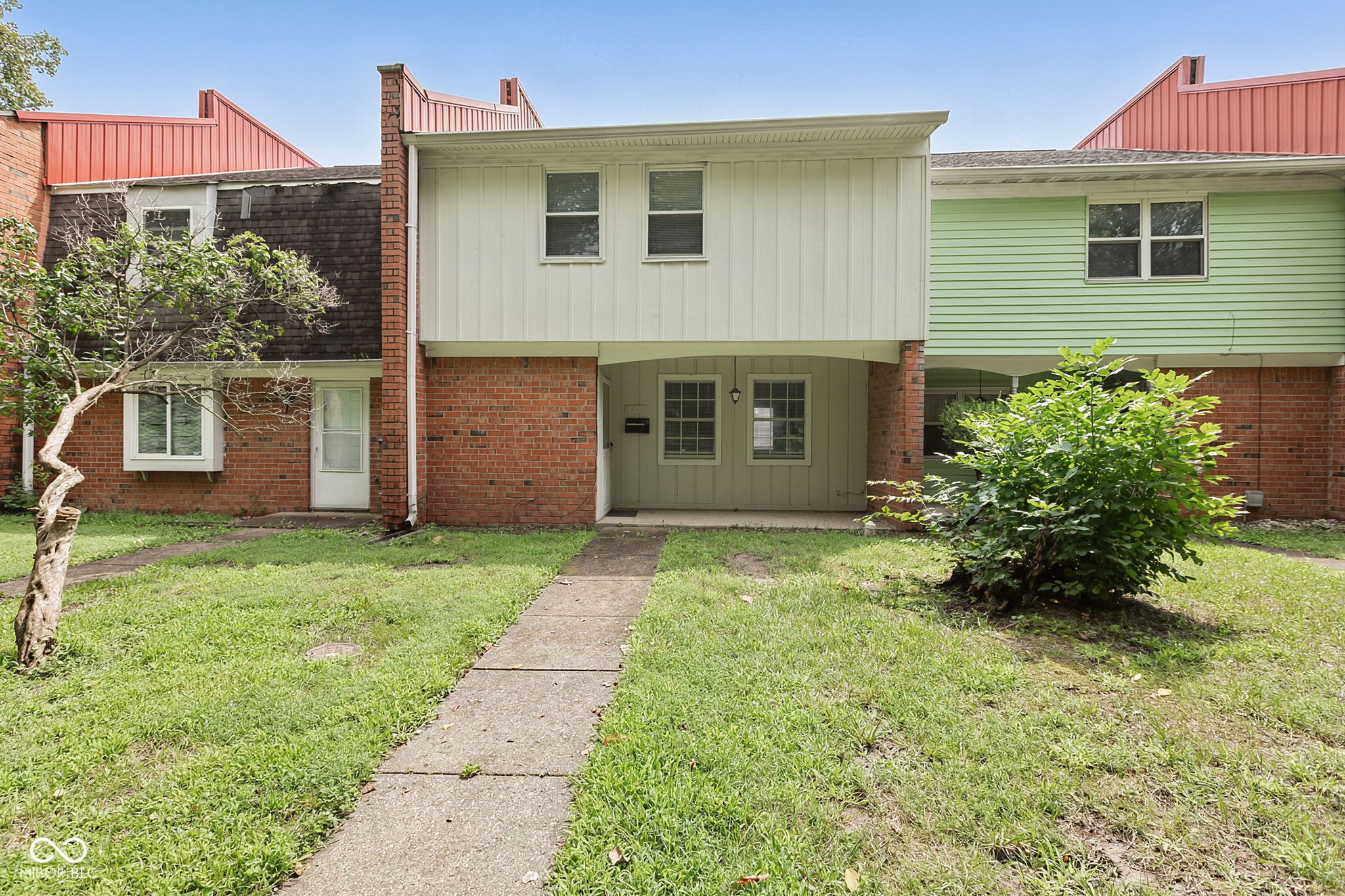 6440 Commons Drive — photo