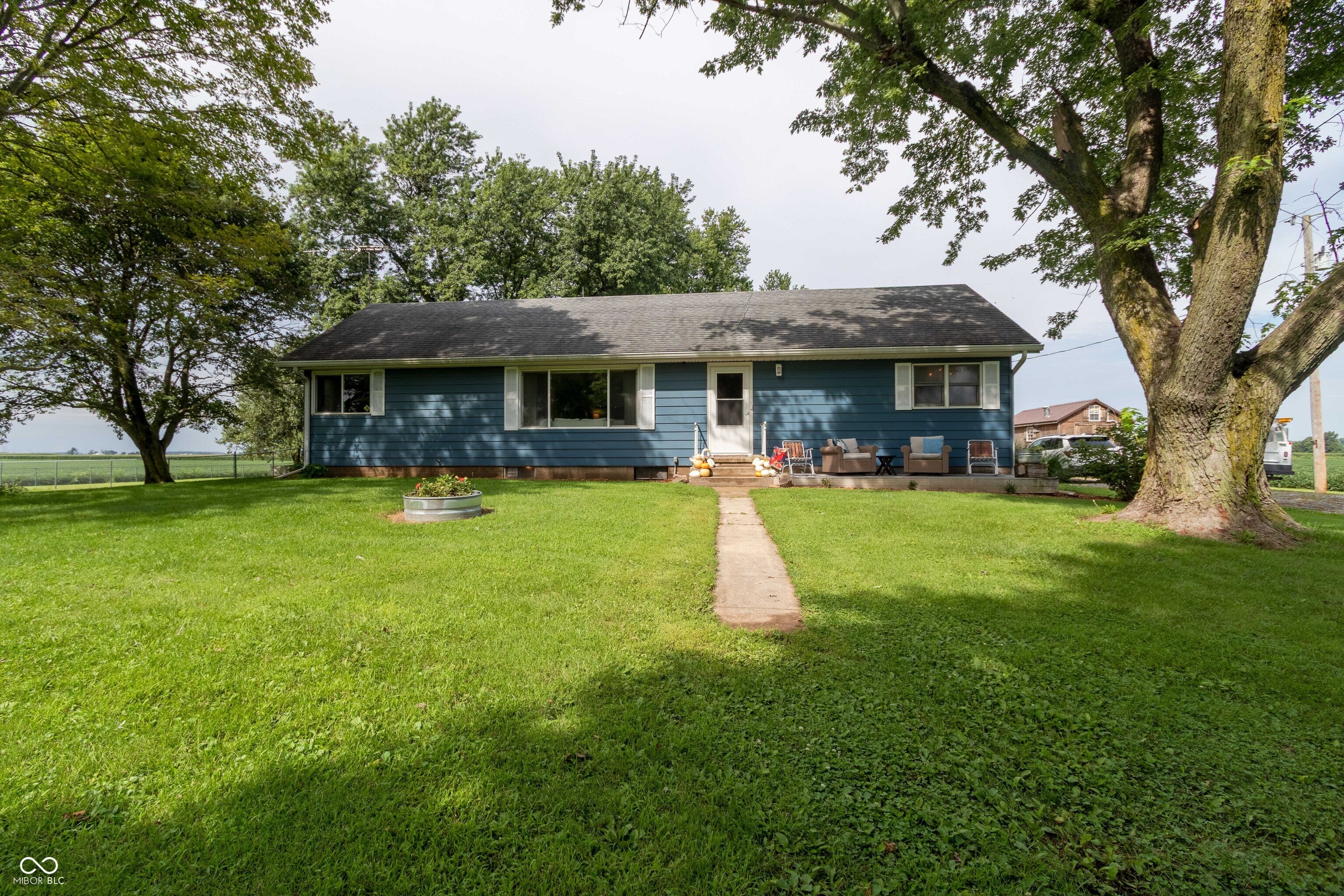 3431 S 675 Road E — photo
