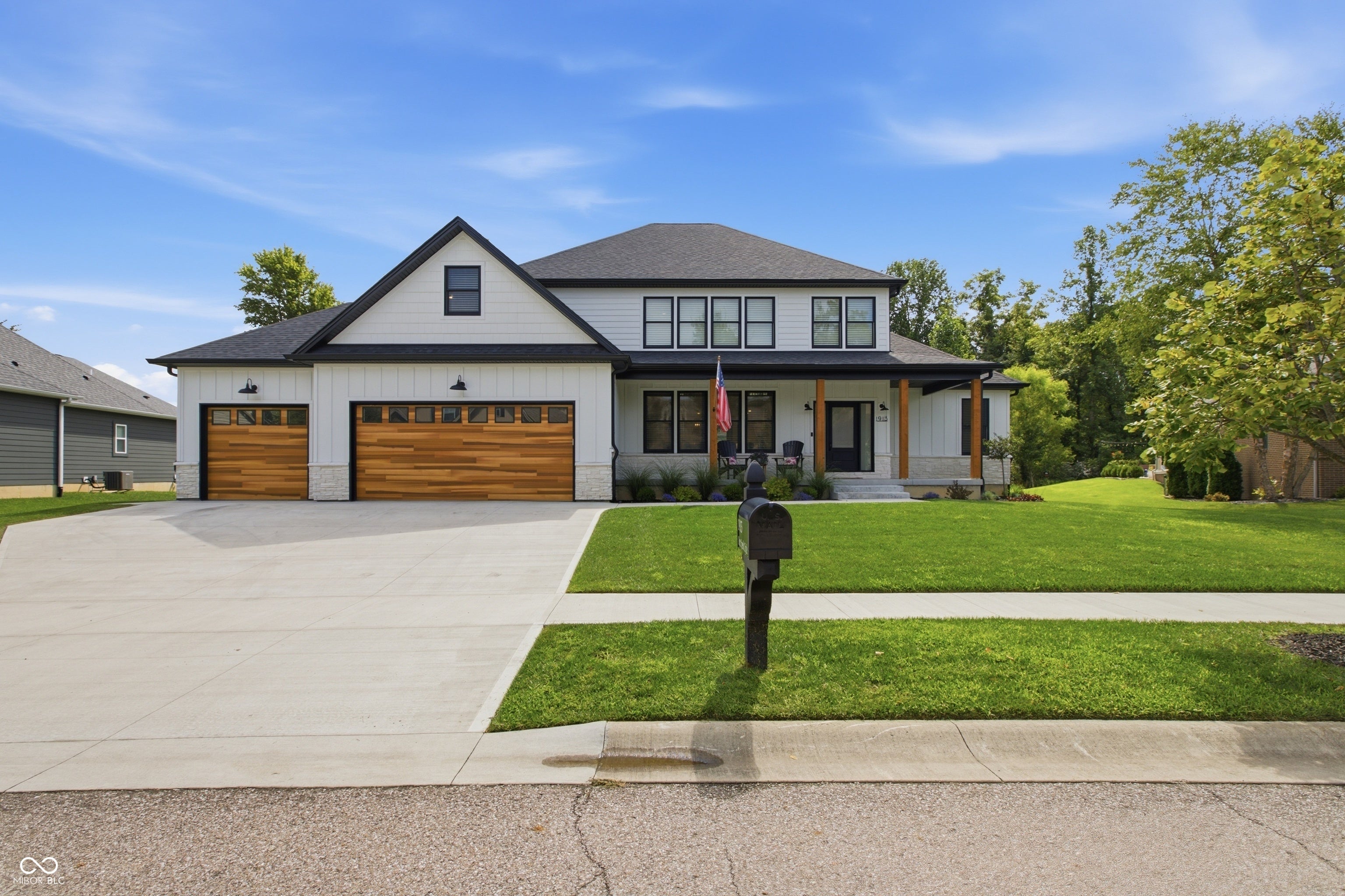 1913 Deer Creek Circle — photo