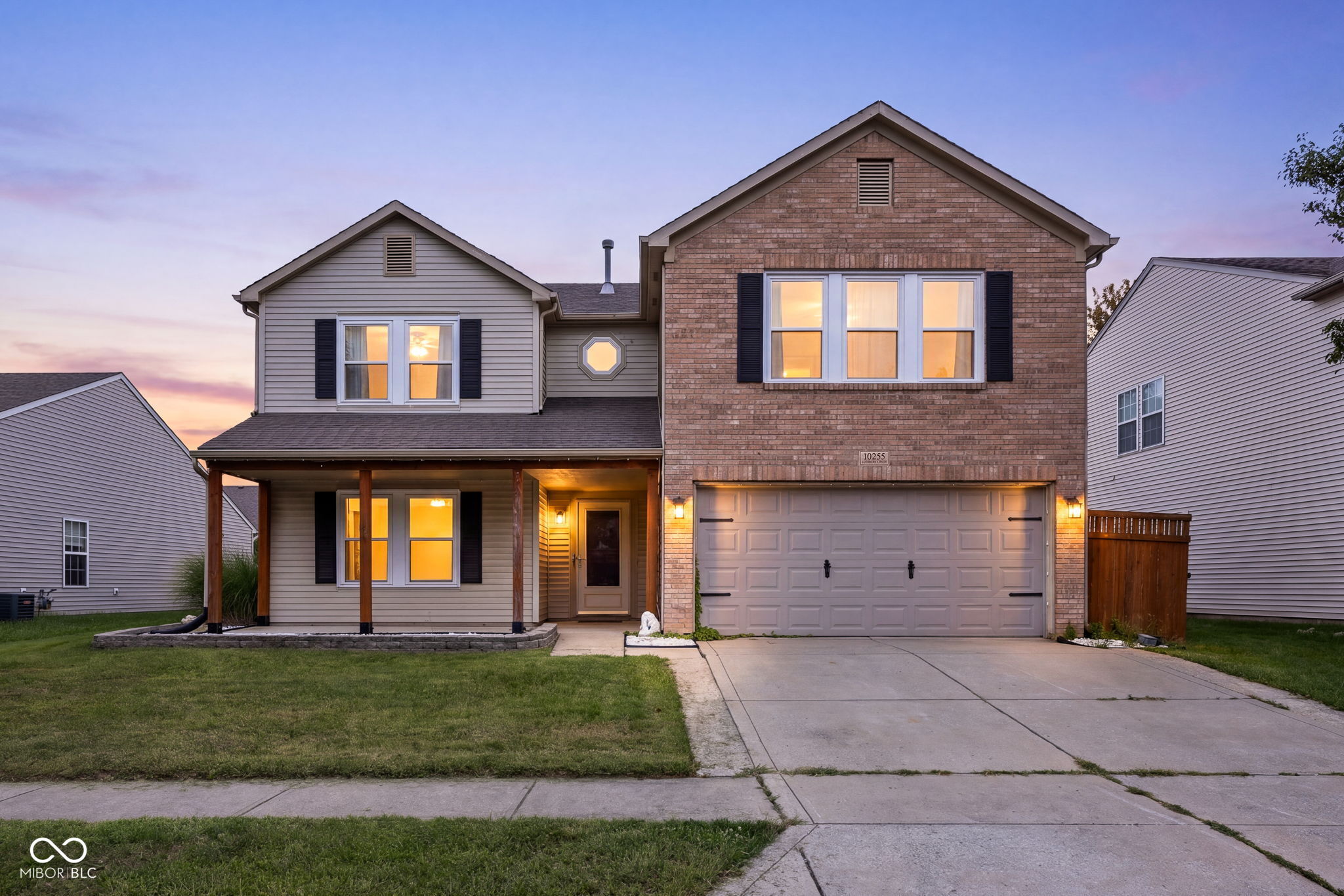10255 Lothbury Circle — photo