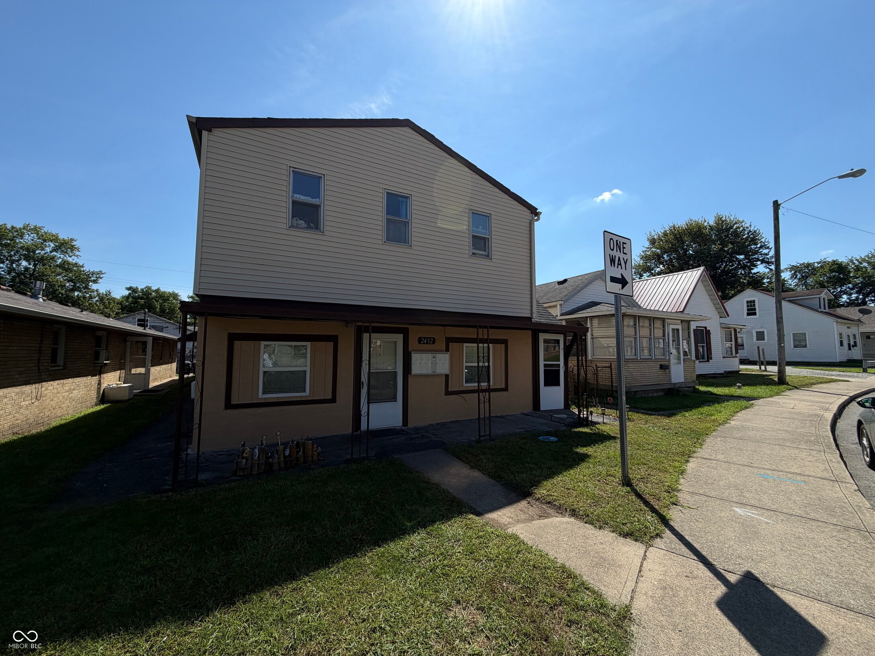 2432 Main Street — photo