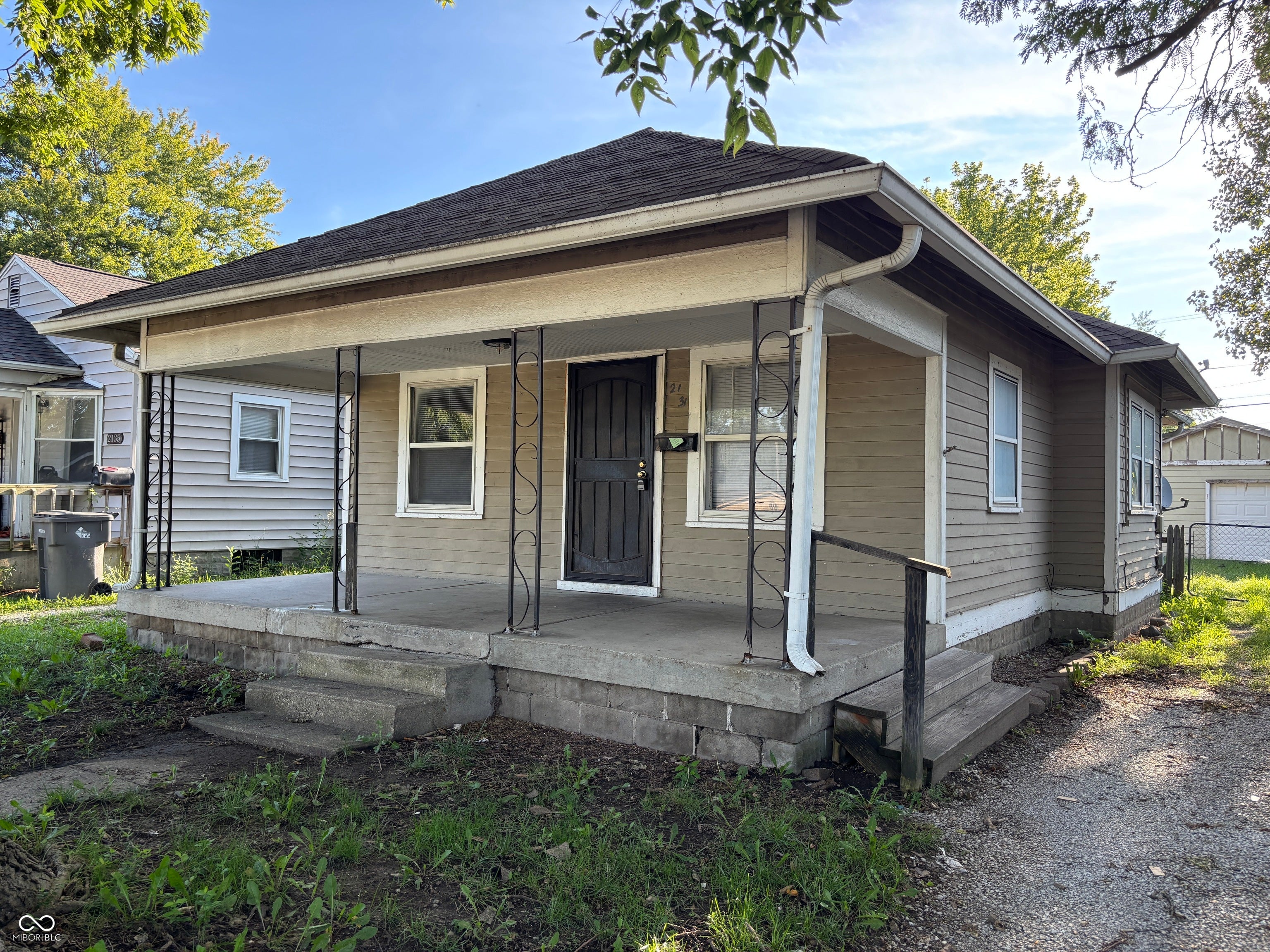 2131 N Dequincy Street — photo