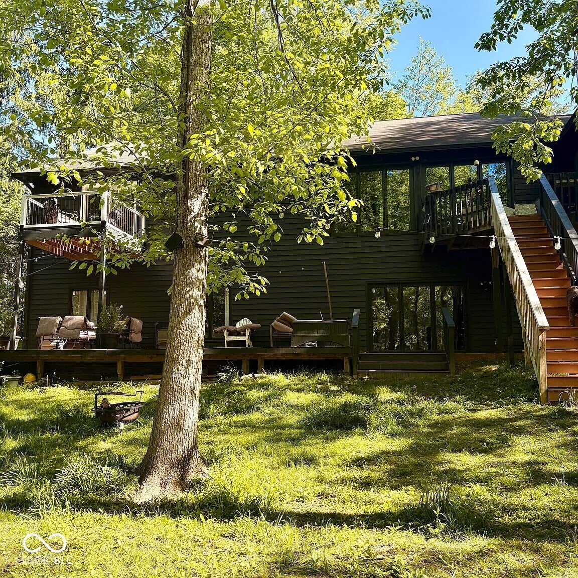 8923 Woodacre Lane — photo