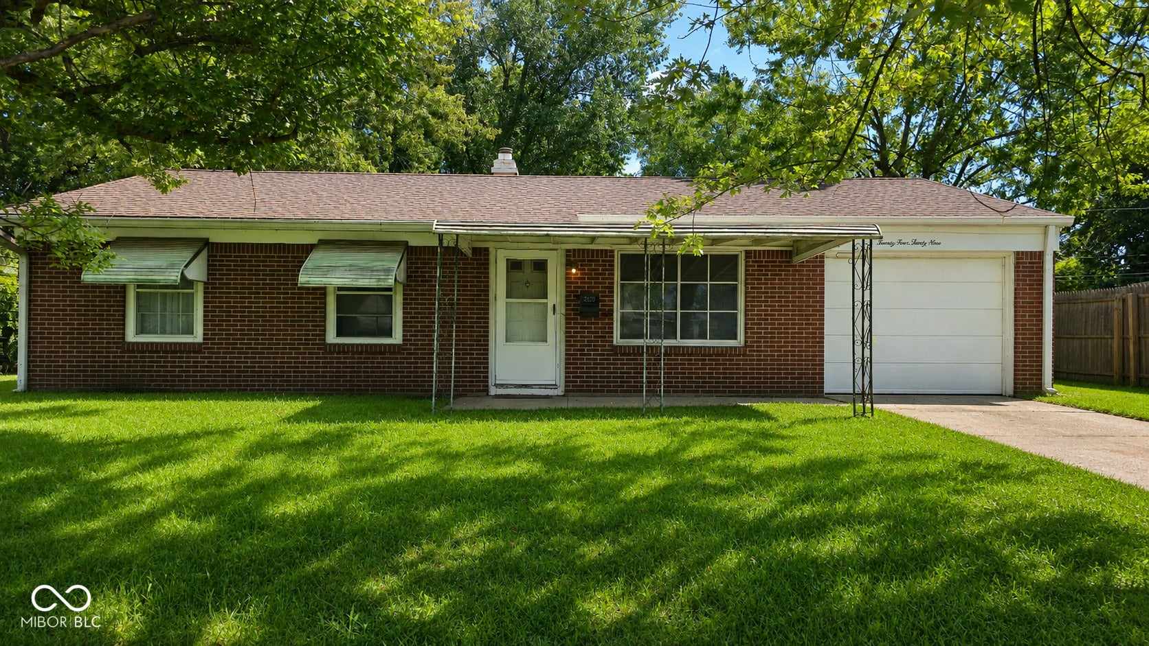 2439 Sickle Road — photo
