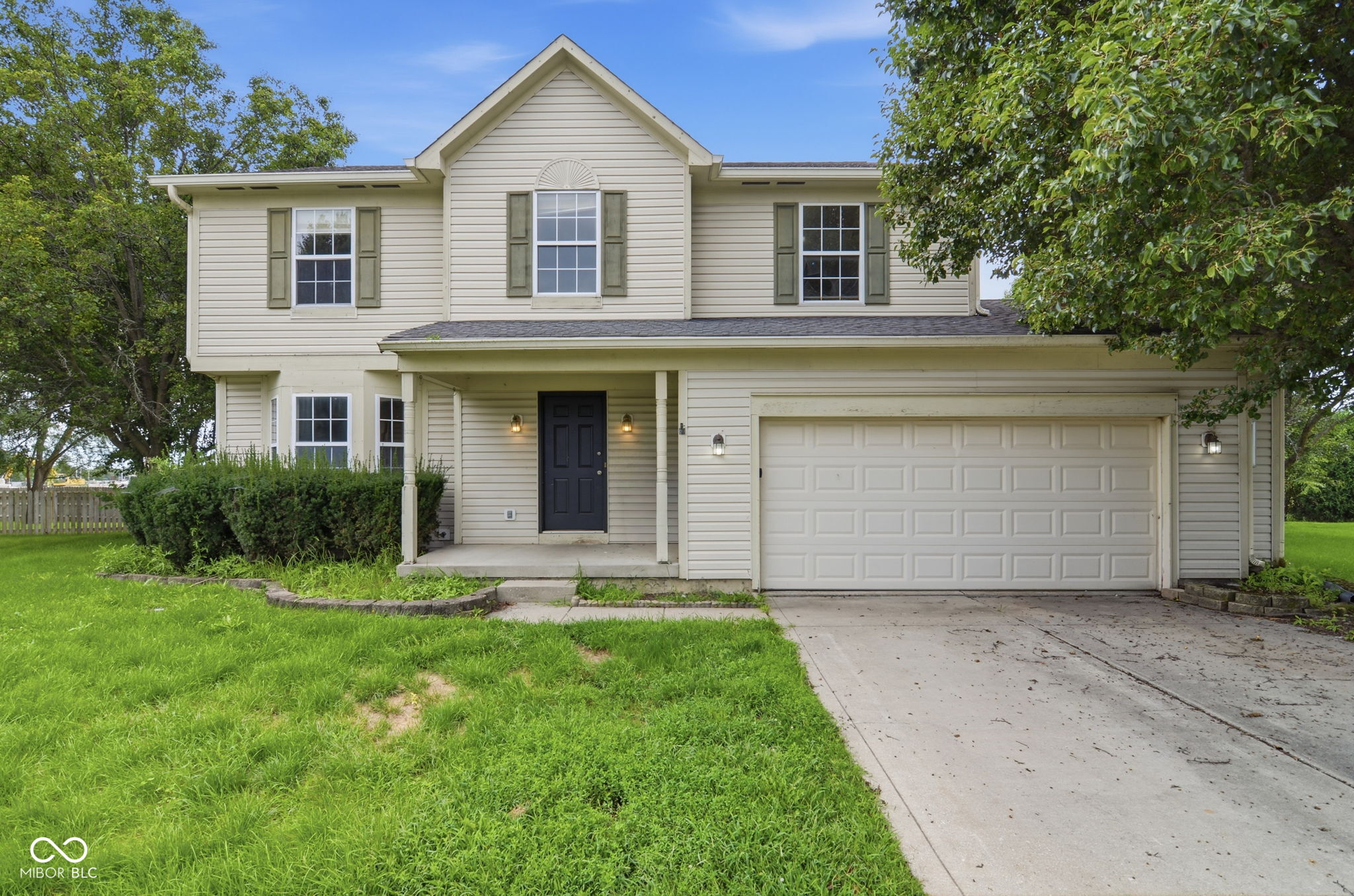 902 Hearthside Court — photo