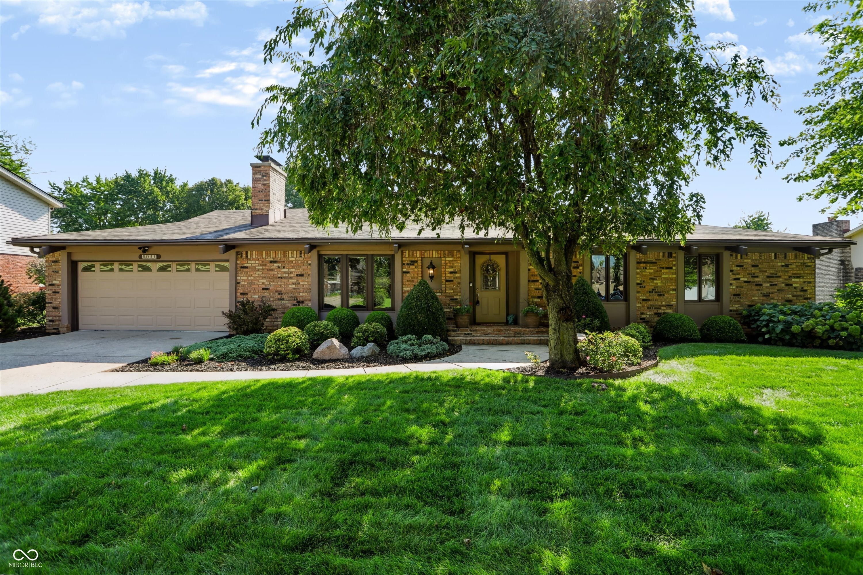 6941 Yellowstone Parkway — photo