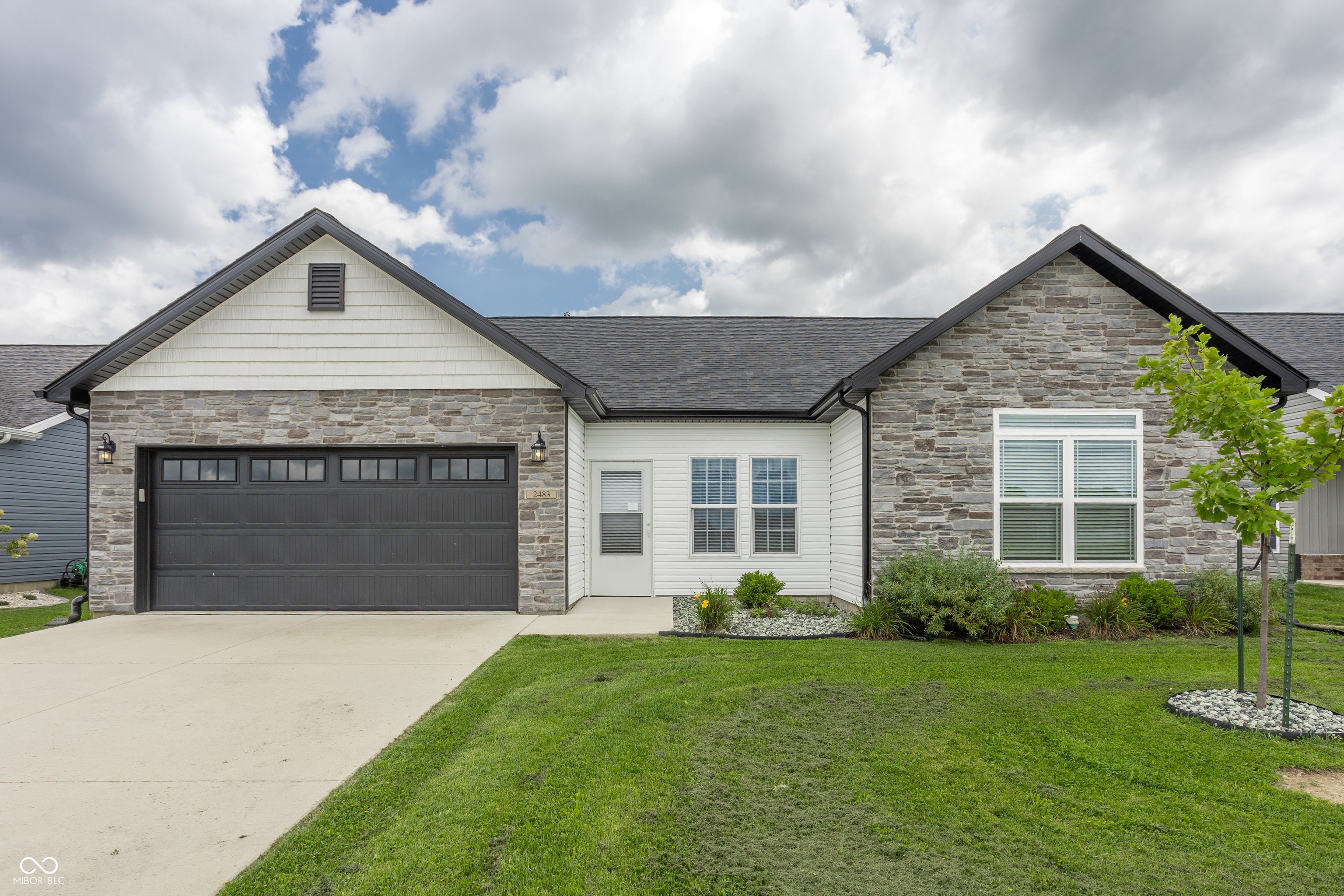 2483 Fiona Drive — photo