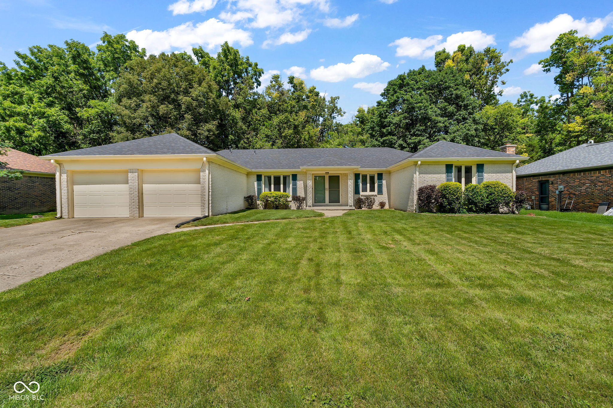 8540 Chapel Glen — photo