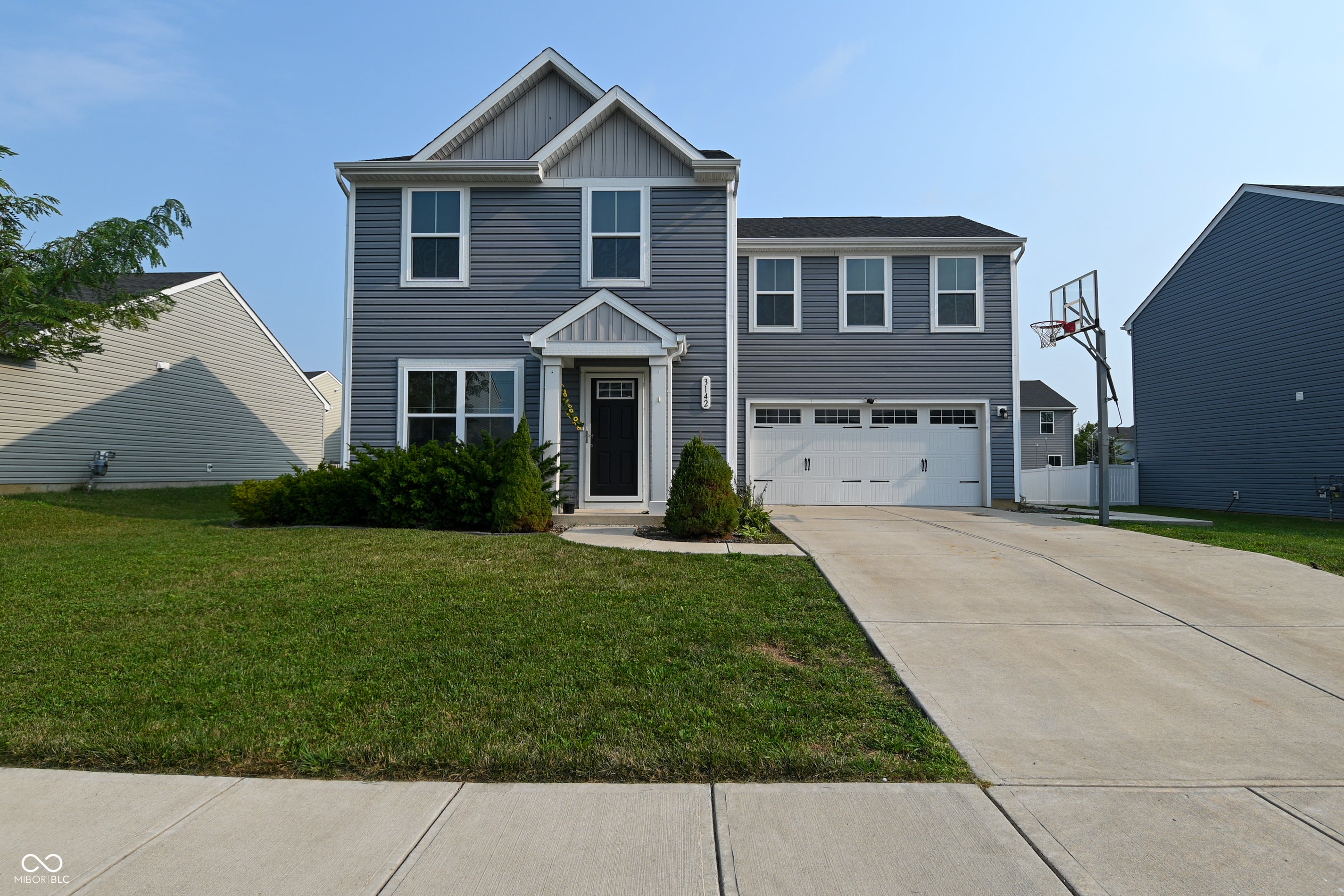 3142 E Sheldon Way — photo
