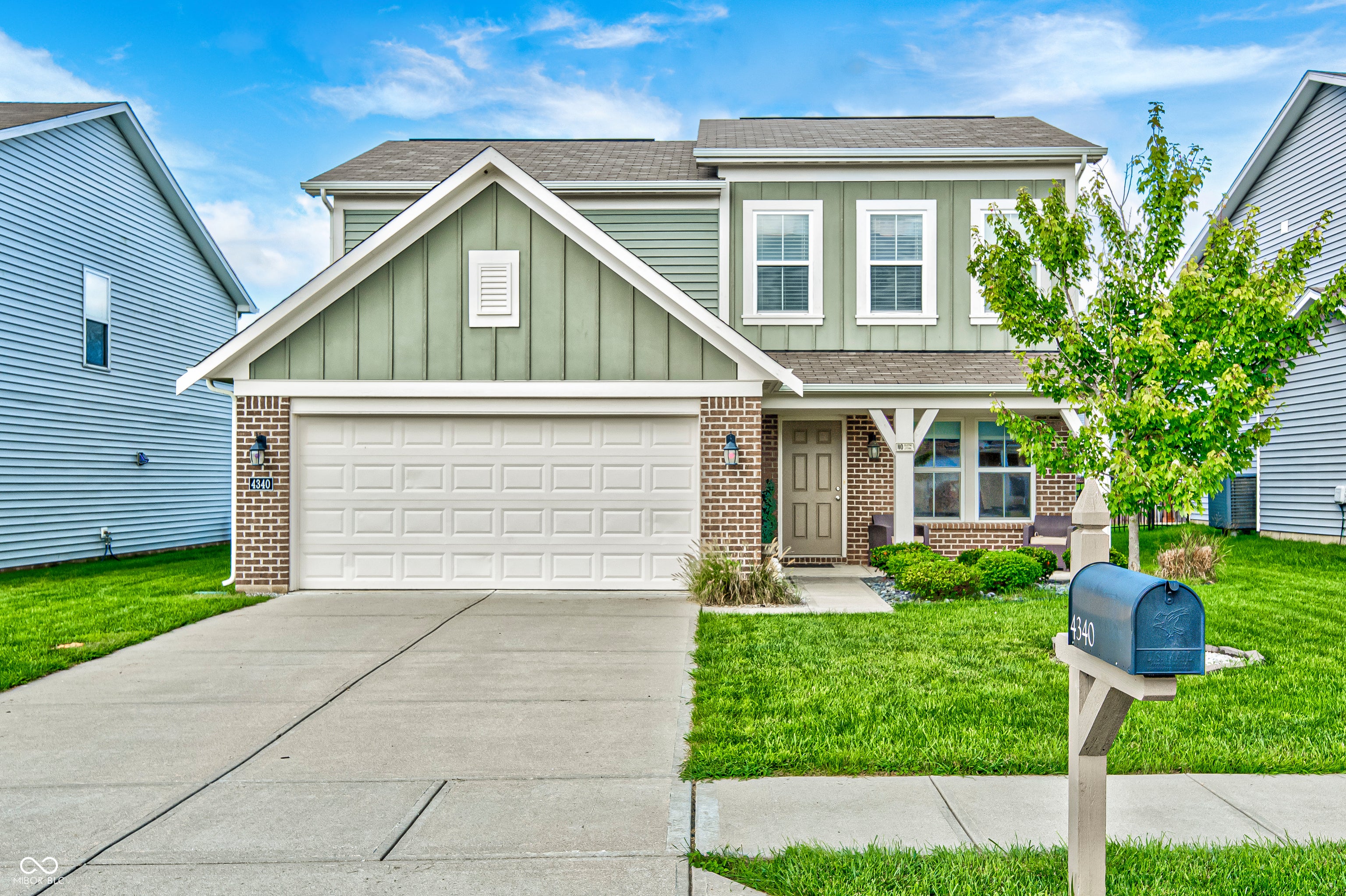 4340 Blue Note Drive — photo