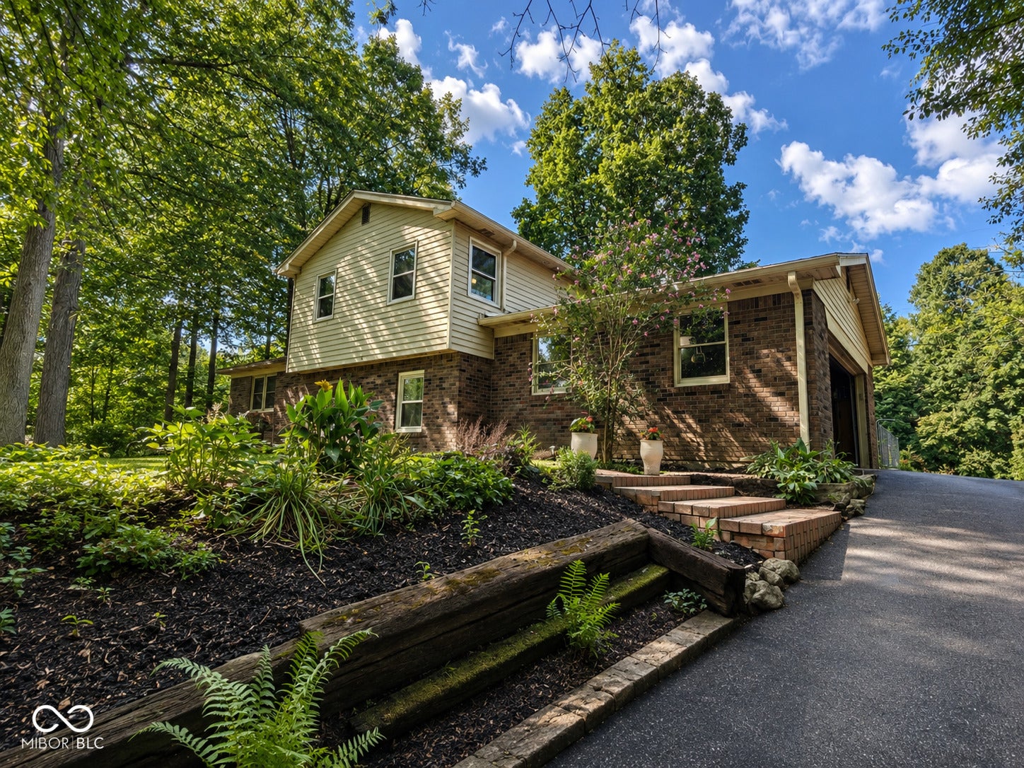 532 E Timberbrook Estates — photo