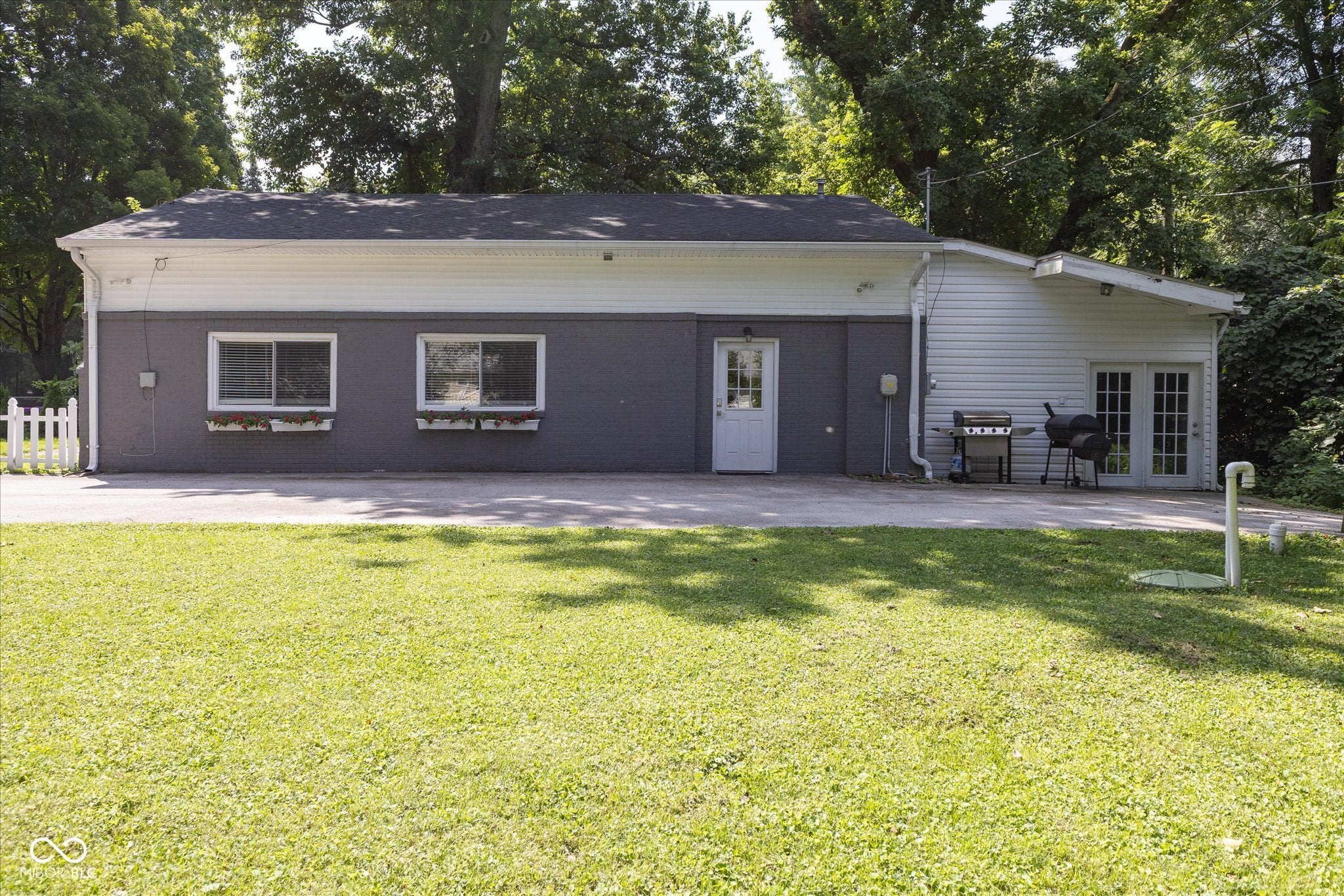 Home in Indianapolis, IN 46208 — photo 2