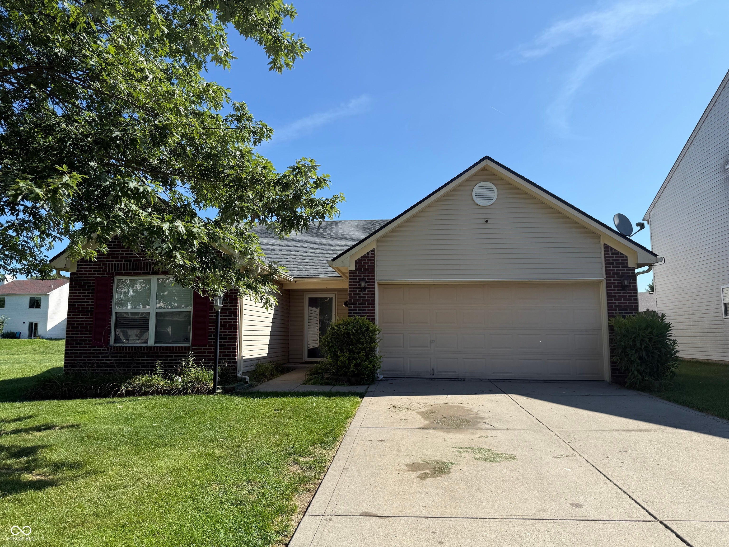 8113 Maple Stream Lane — photo