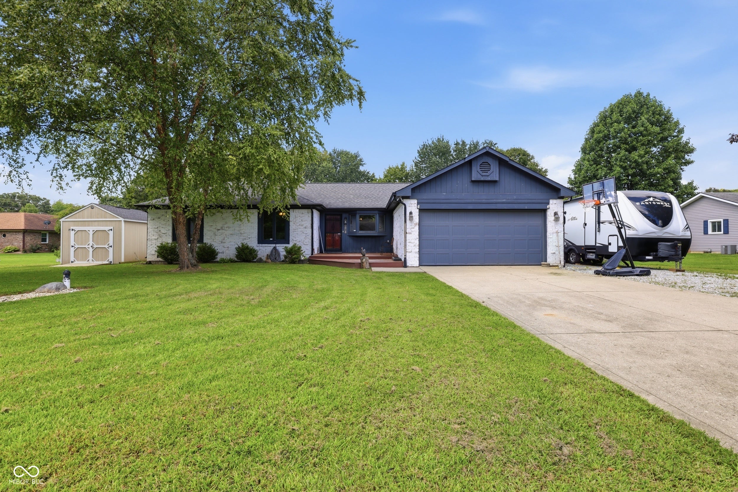 1018 Kingsway Drive — photo