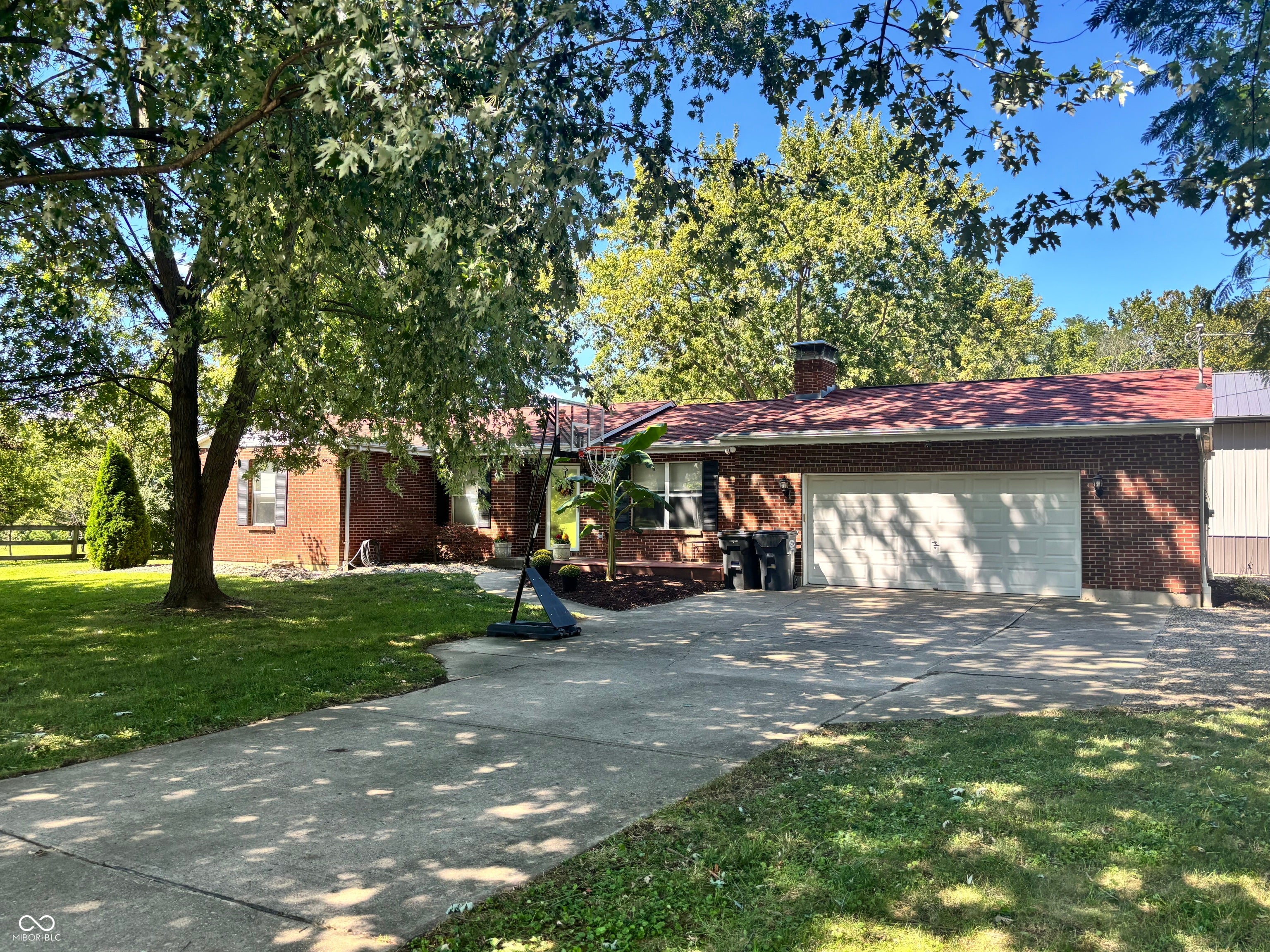 2216 Jenny Lynn Drive — photo
