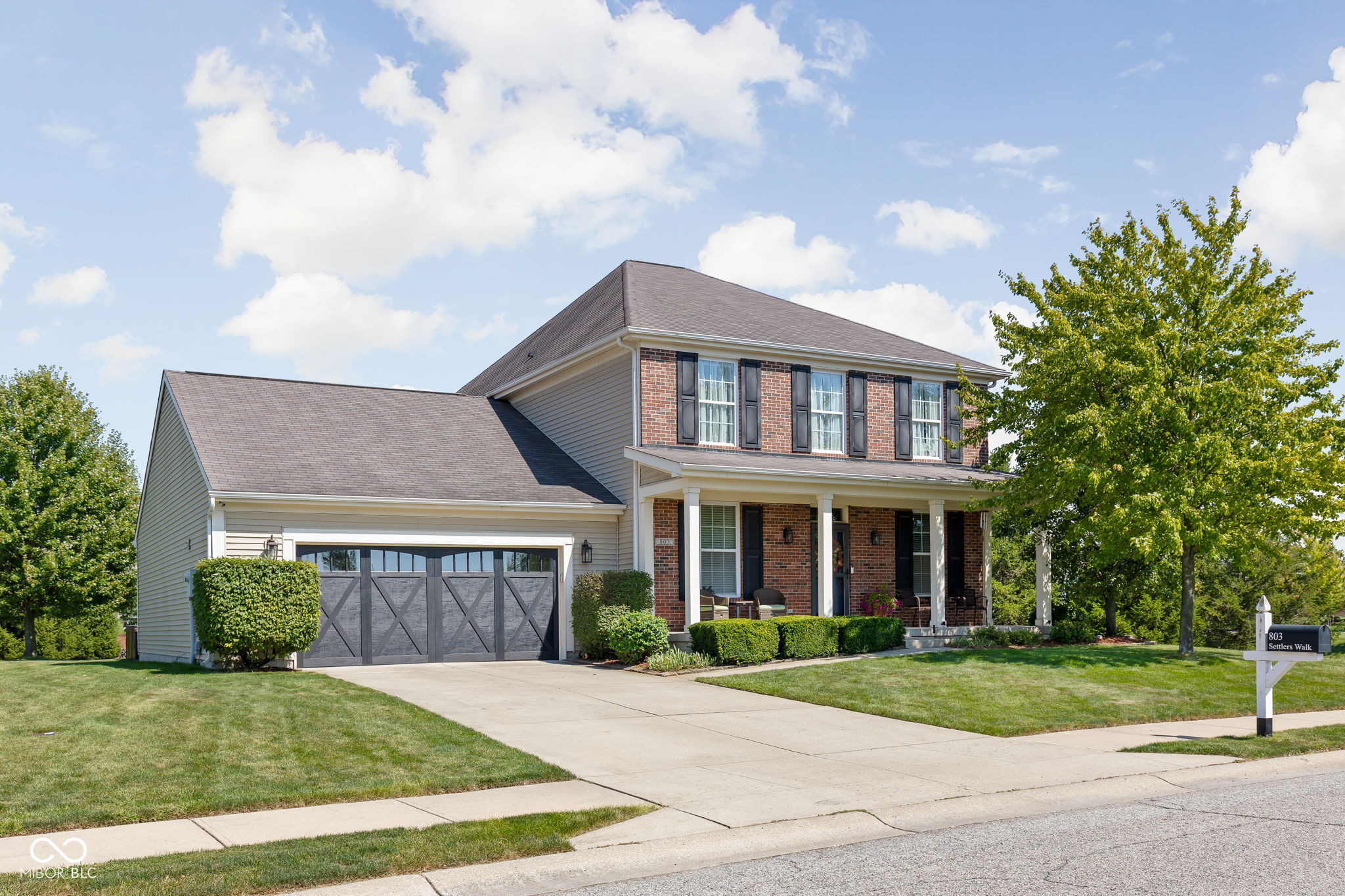 803 Settlers Walk — photo