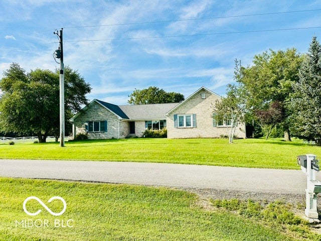 1530 W 800 Road N — photo