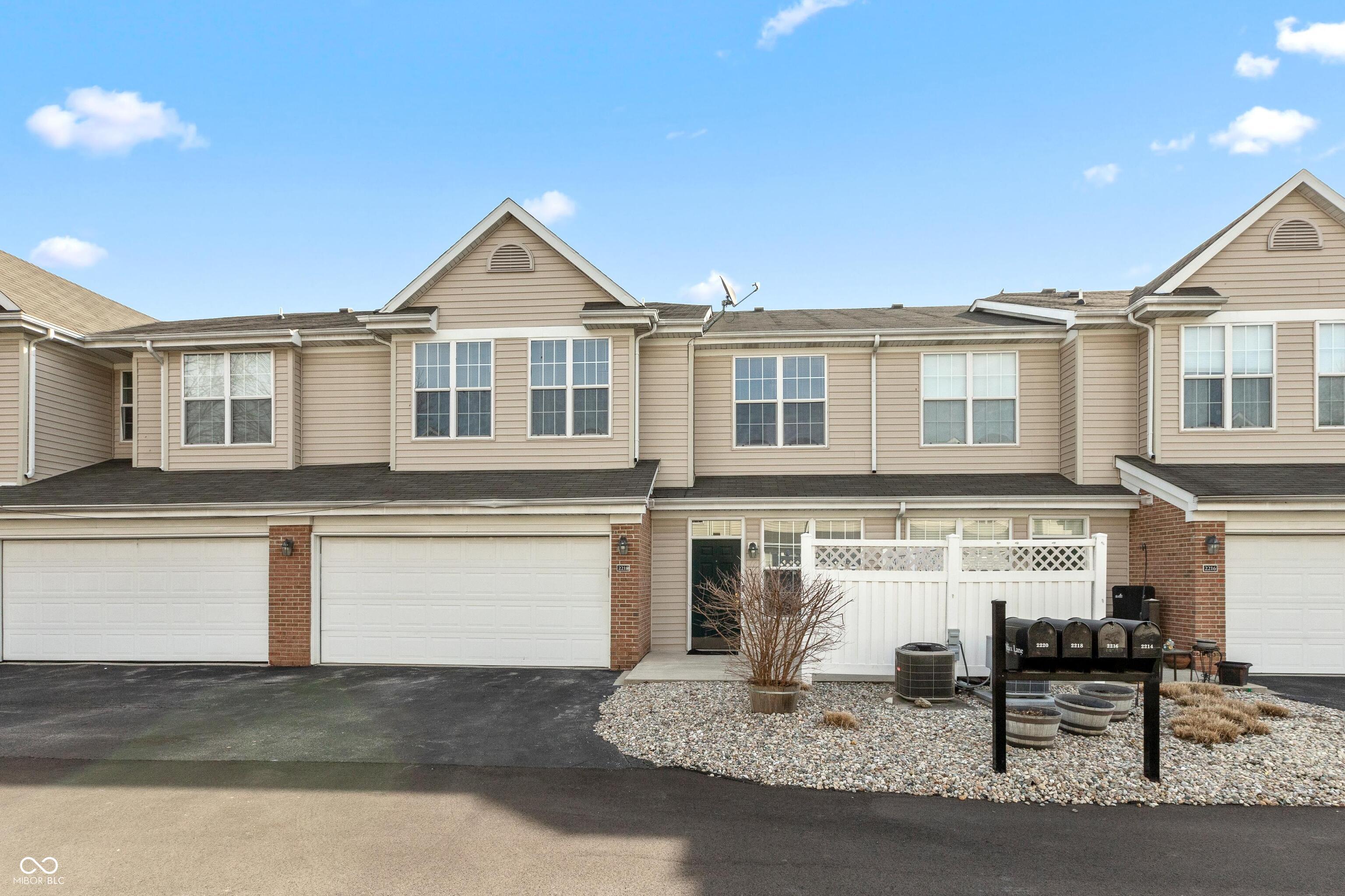 2218 Colfax Lane — photo