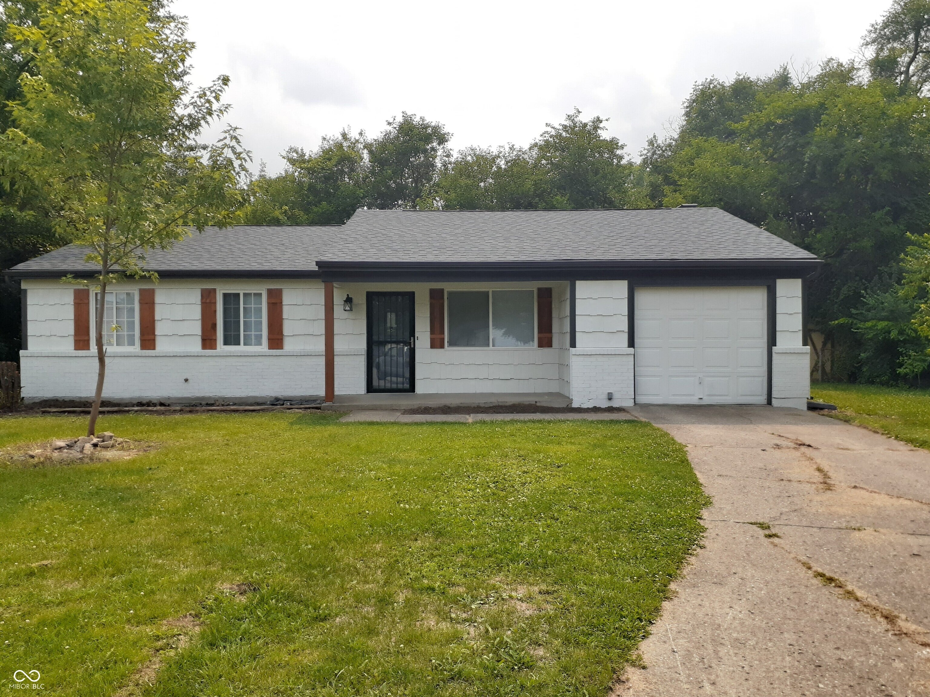 9445 Burrwood Circle — photo
