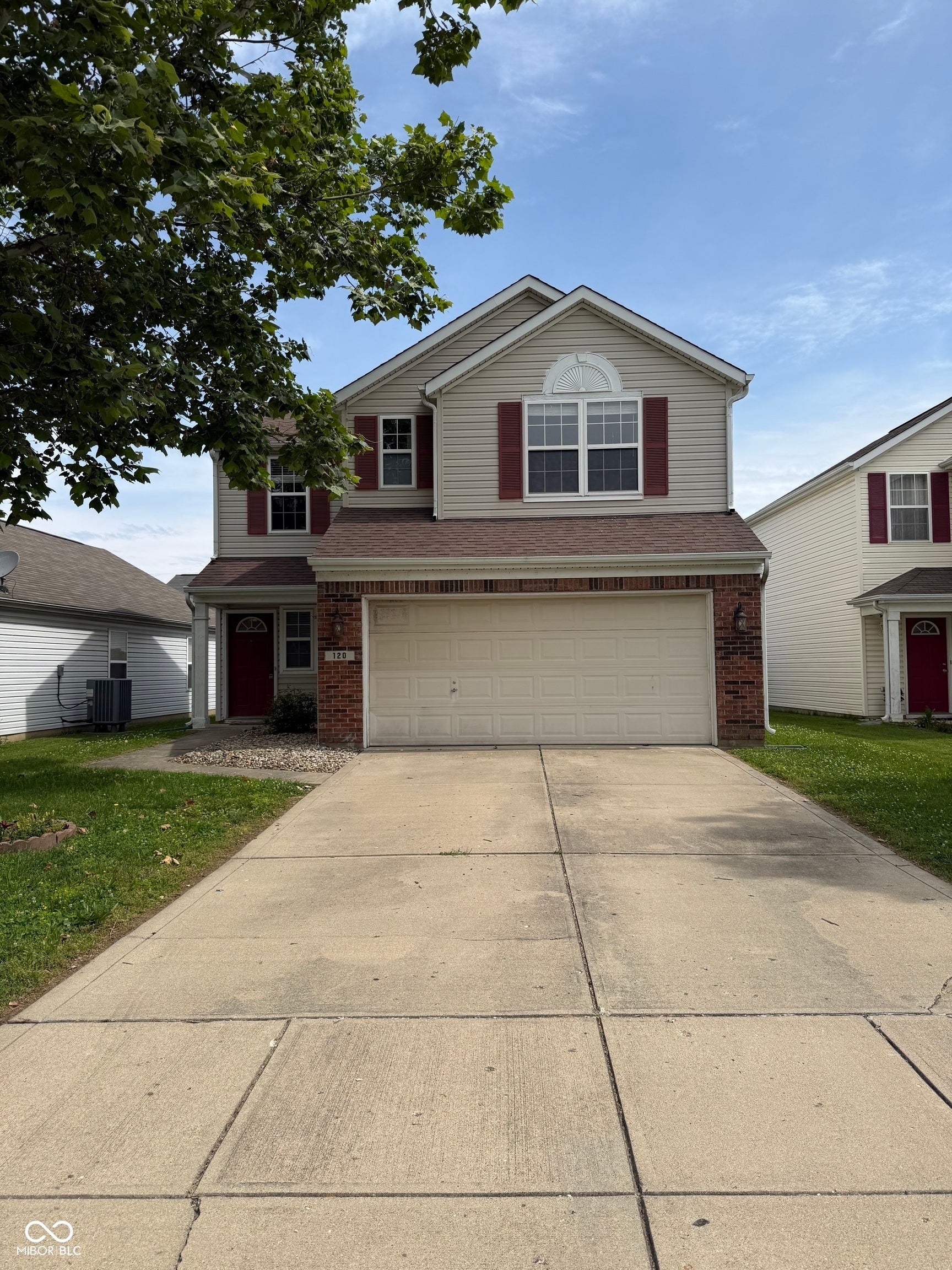 120 White Lick Drive — photo