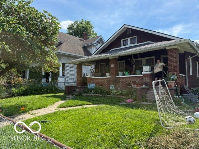1134 N Oakland Avenue — photo