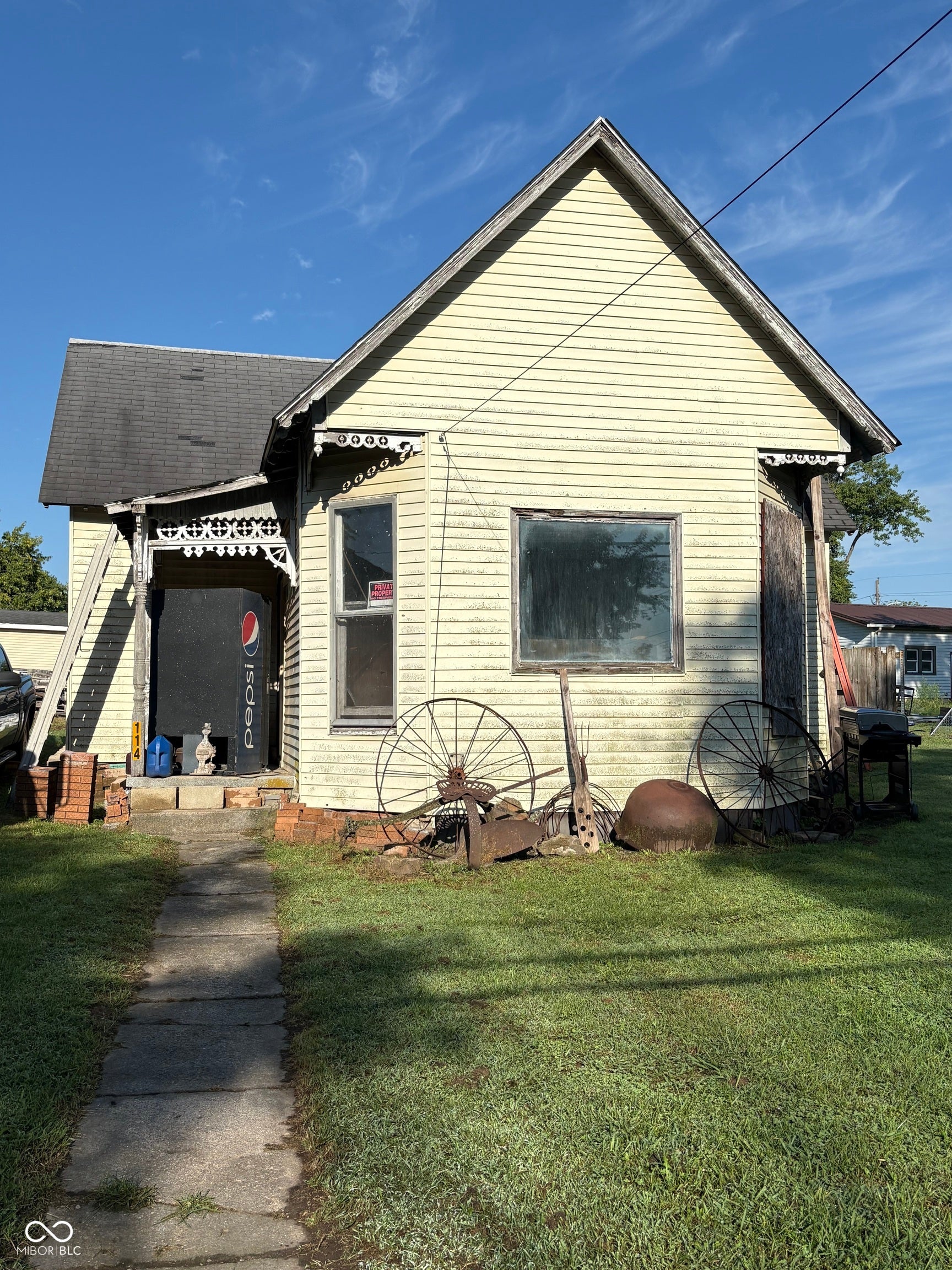114 S Main — photo