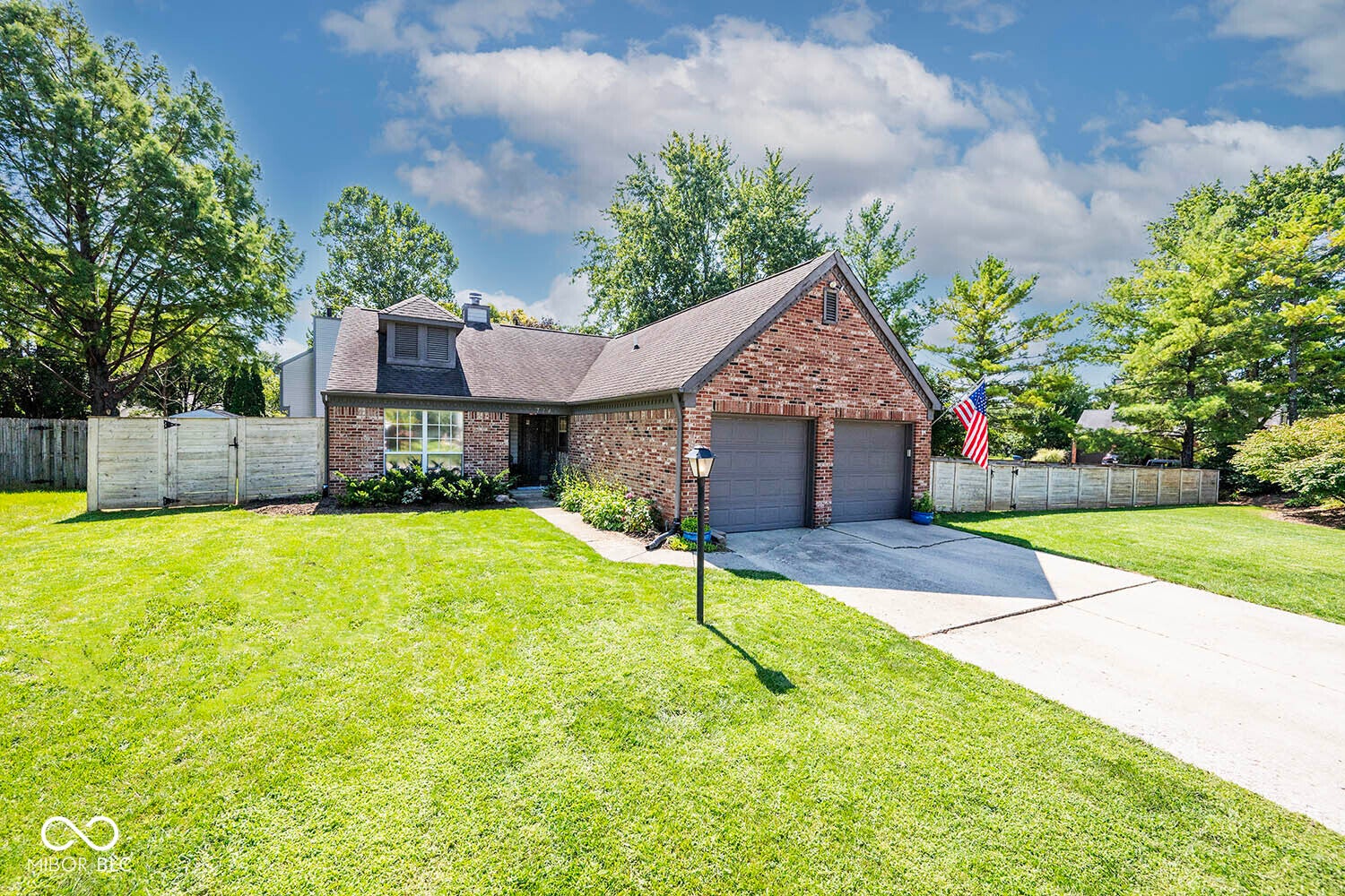 7781 Jamestown South Drive — photo