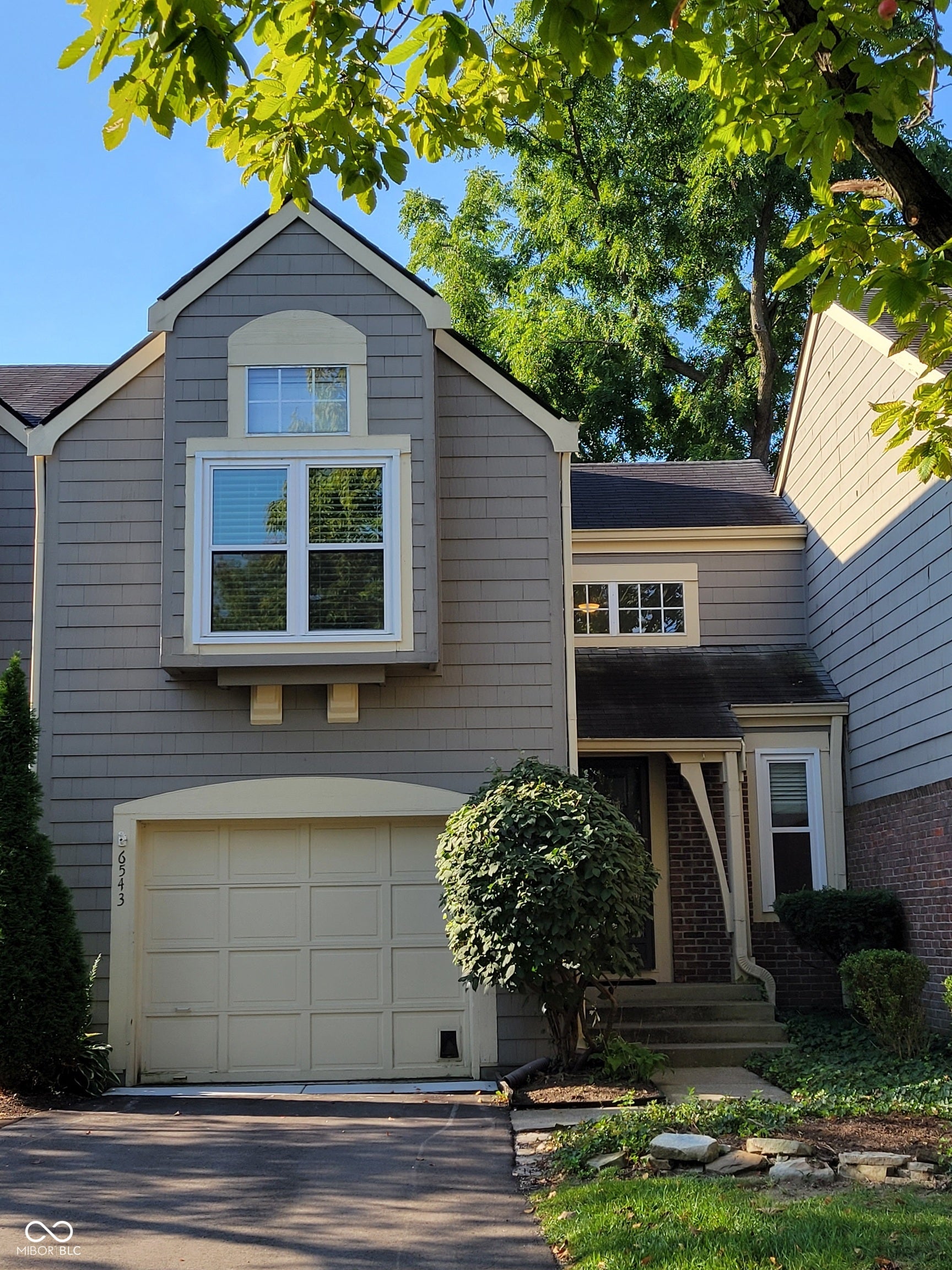 6543 Wandsworth Circle — photo