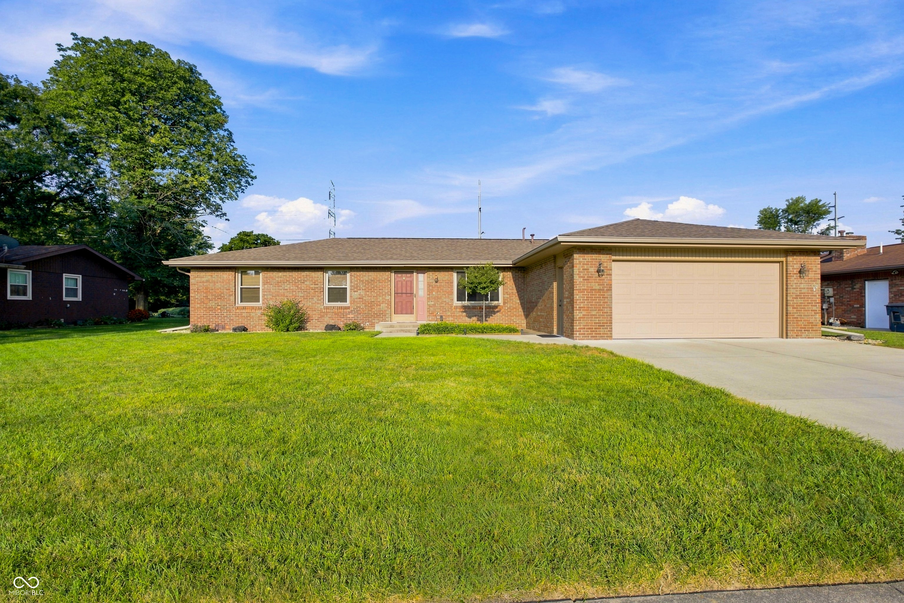 3260 Woodcrest Court — photo