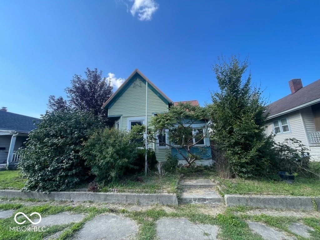 580 E Main Street — photo