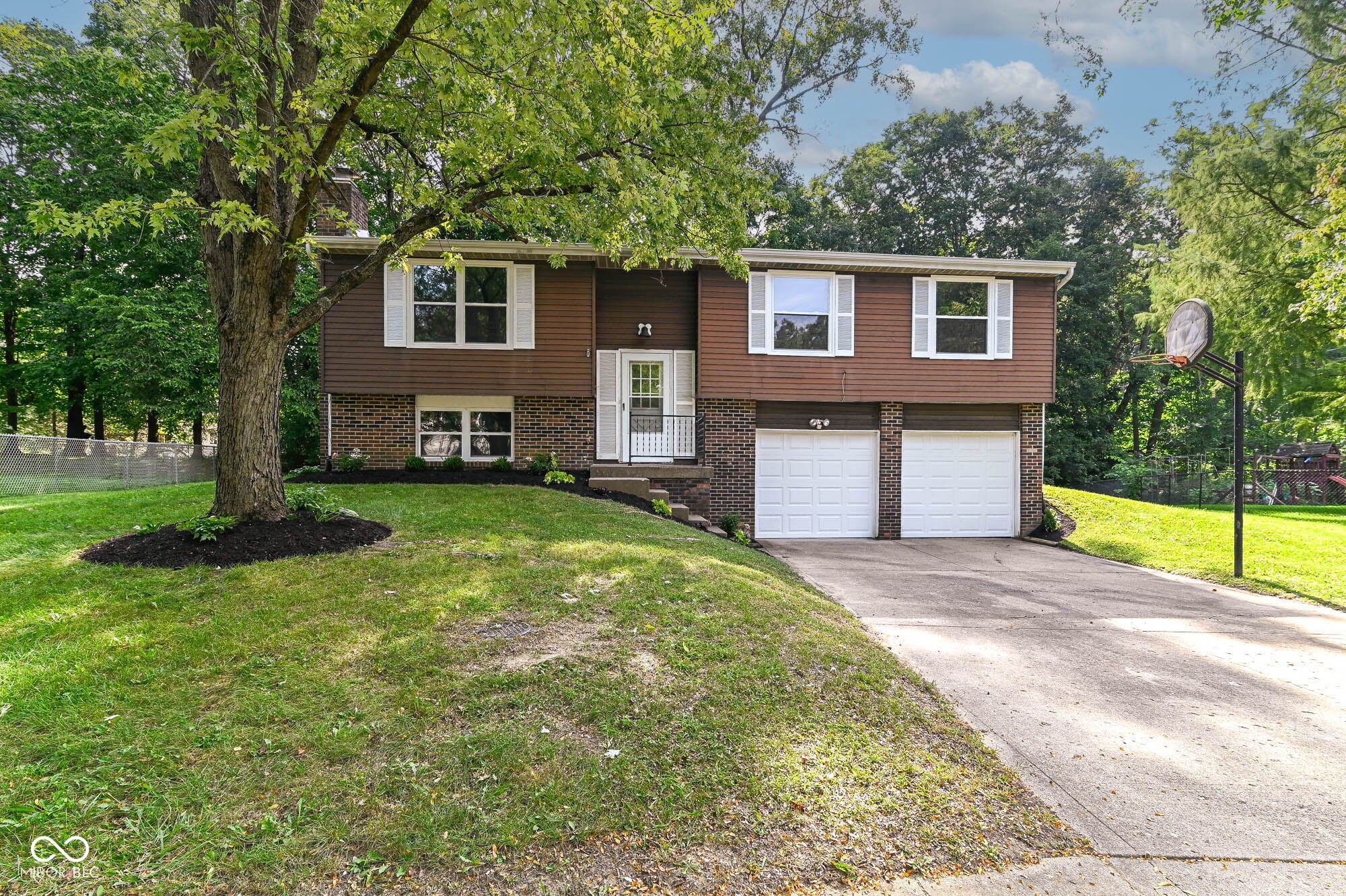 9109 Thrushwood Court — photo