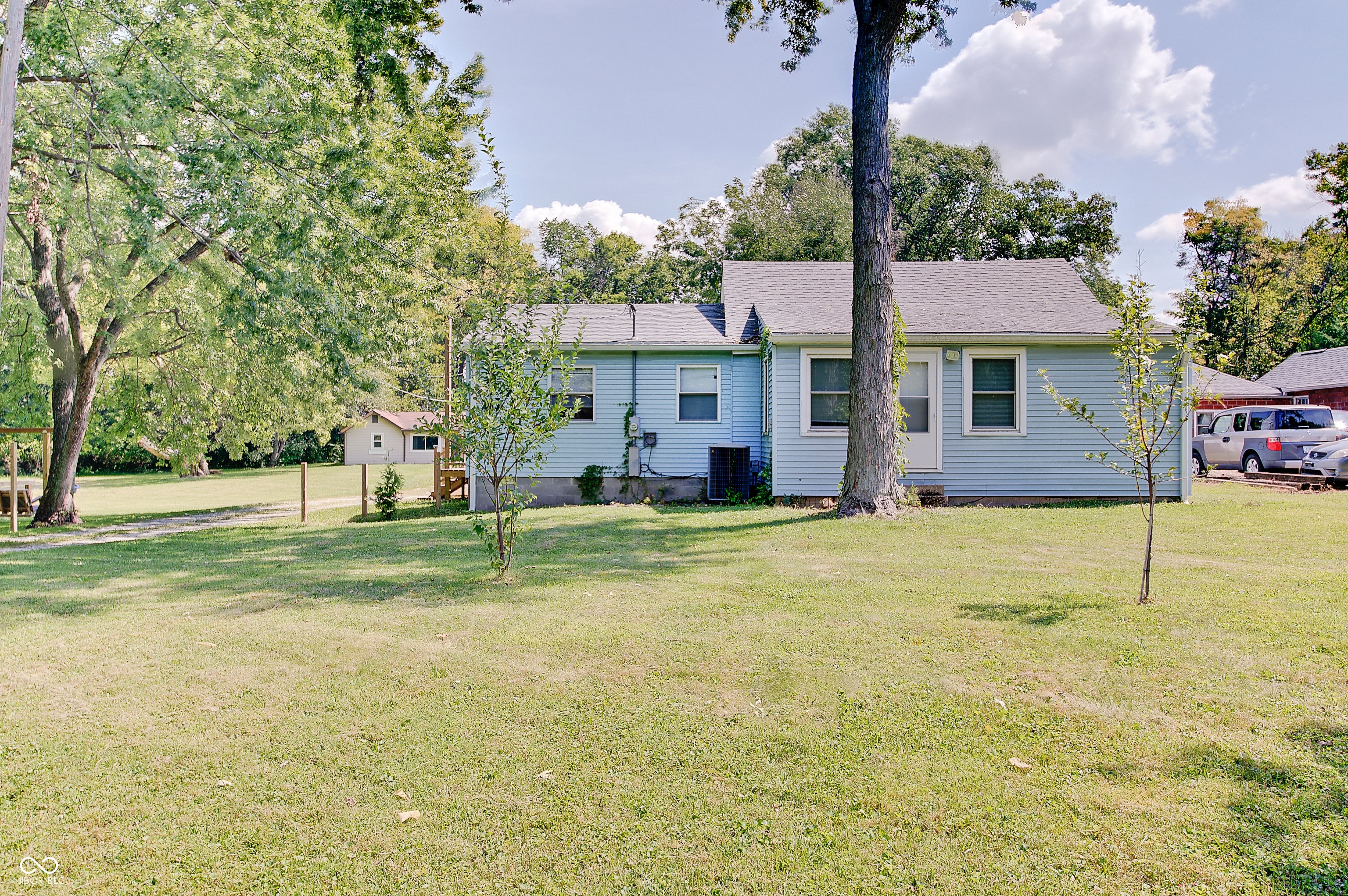 1365 N High School Road — photo