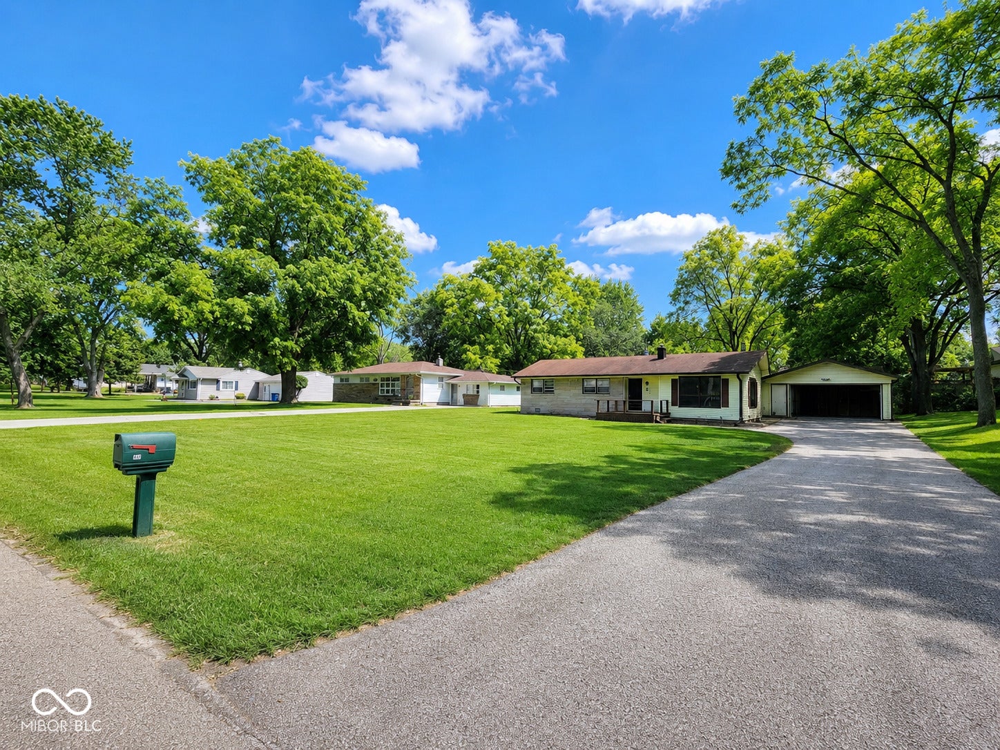 741 Lakeview Drive — photo