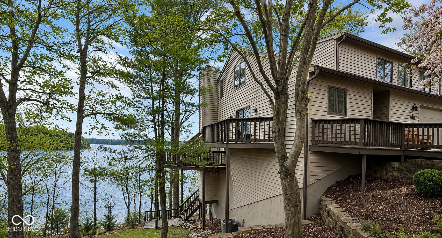 2072 E Waters Edge Drive 15 — photo