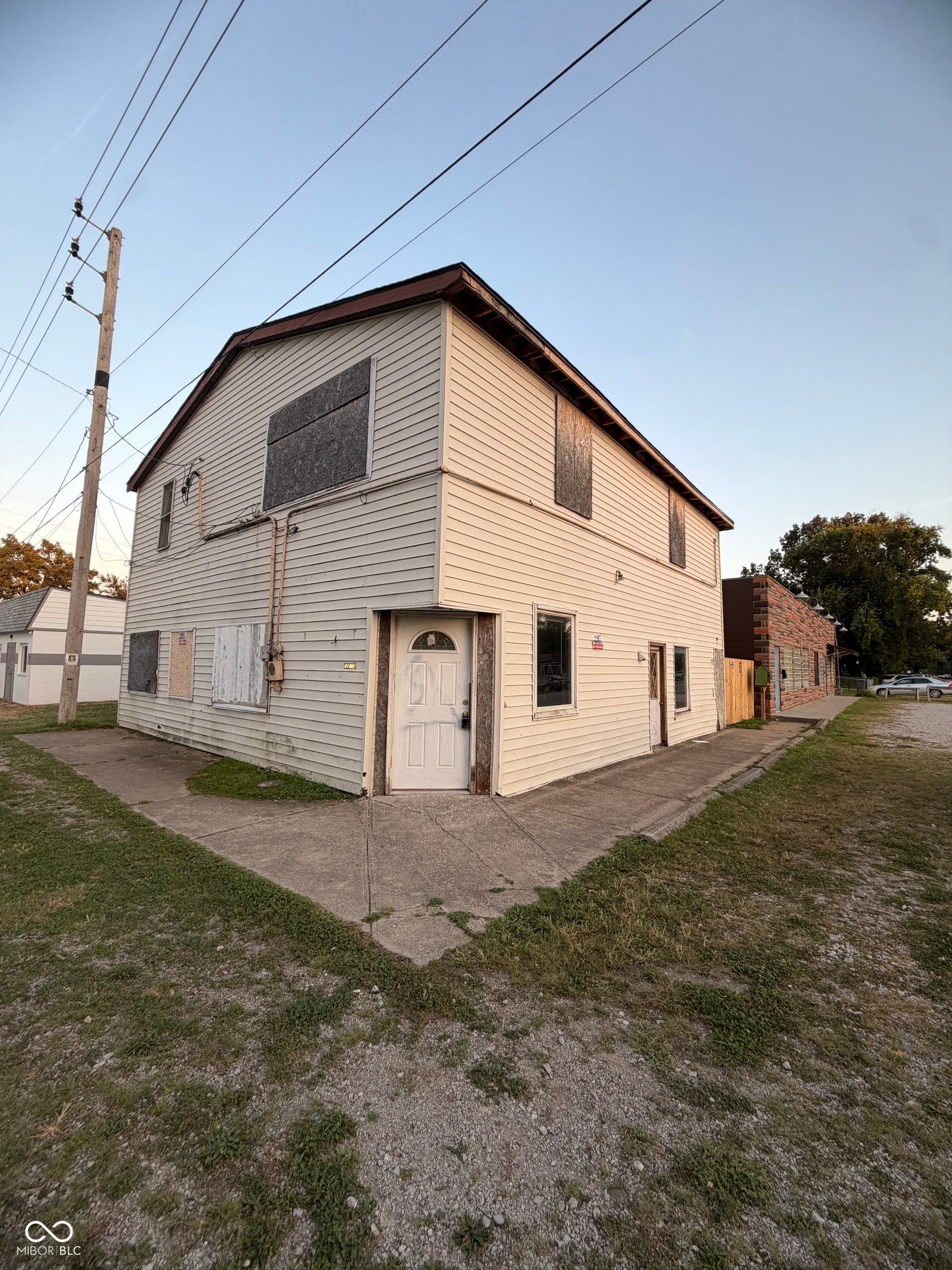 3871 Farnsworth Street — photo