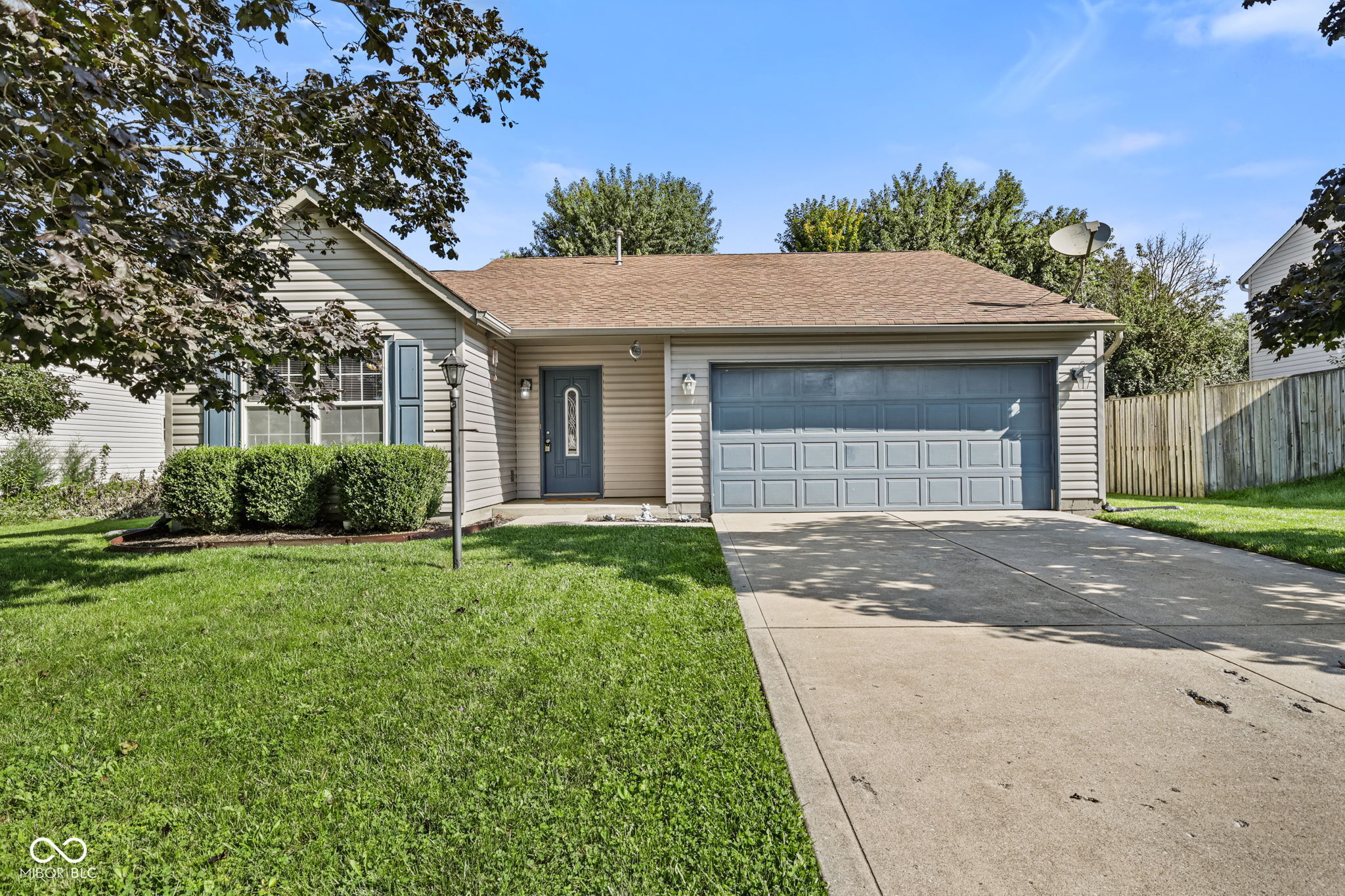 140 Meadow Glen Drive — photo