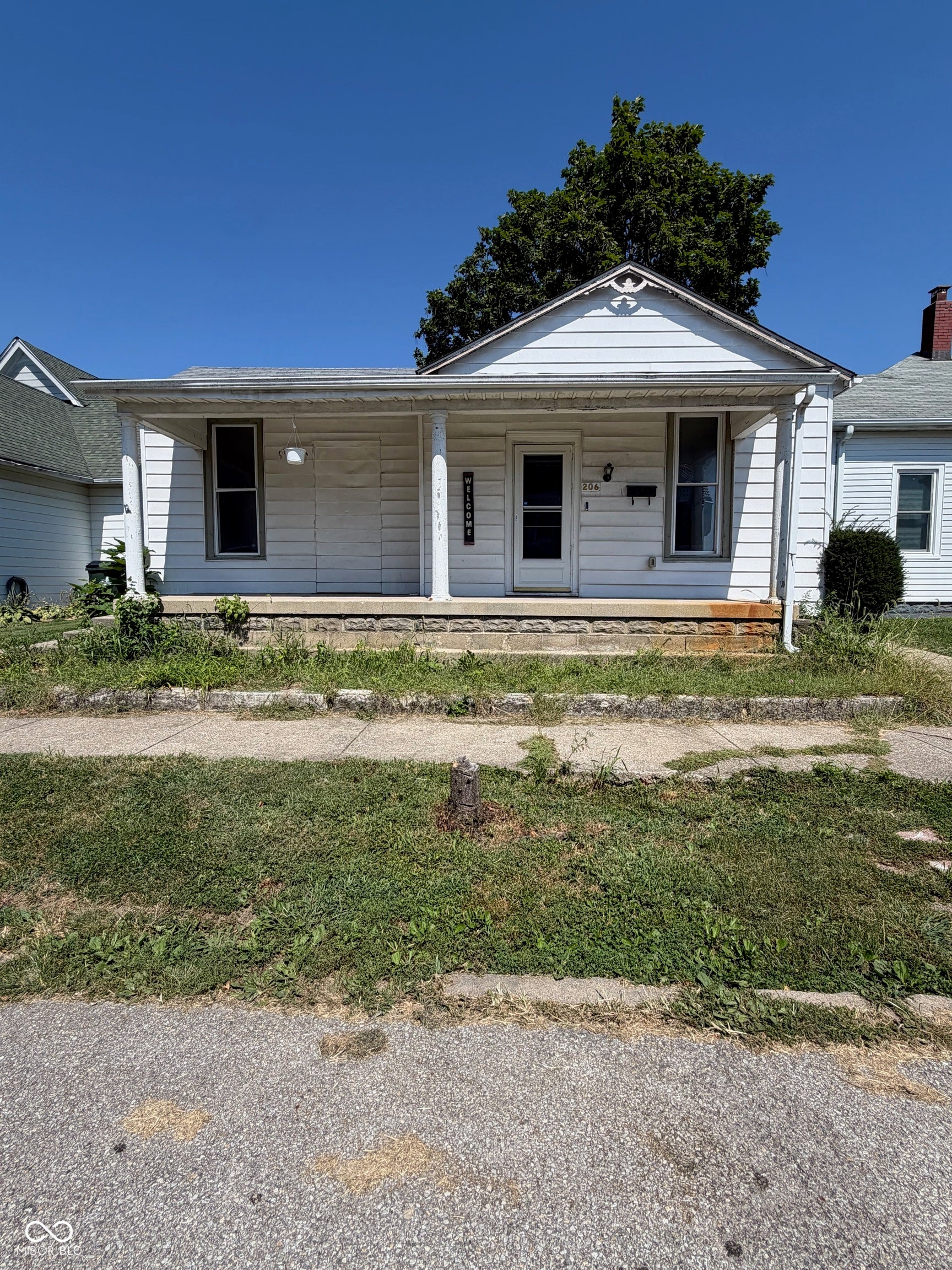 206 W Central — photo