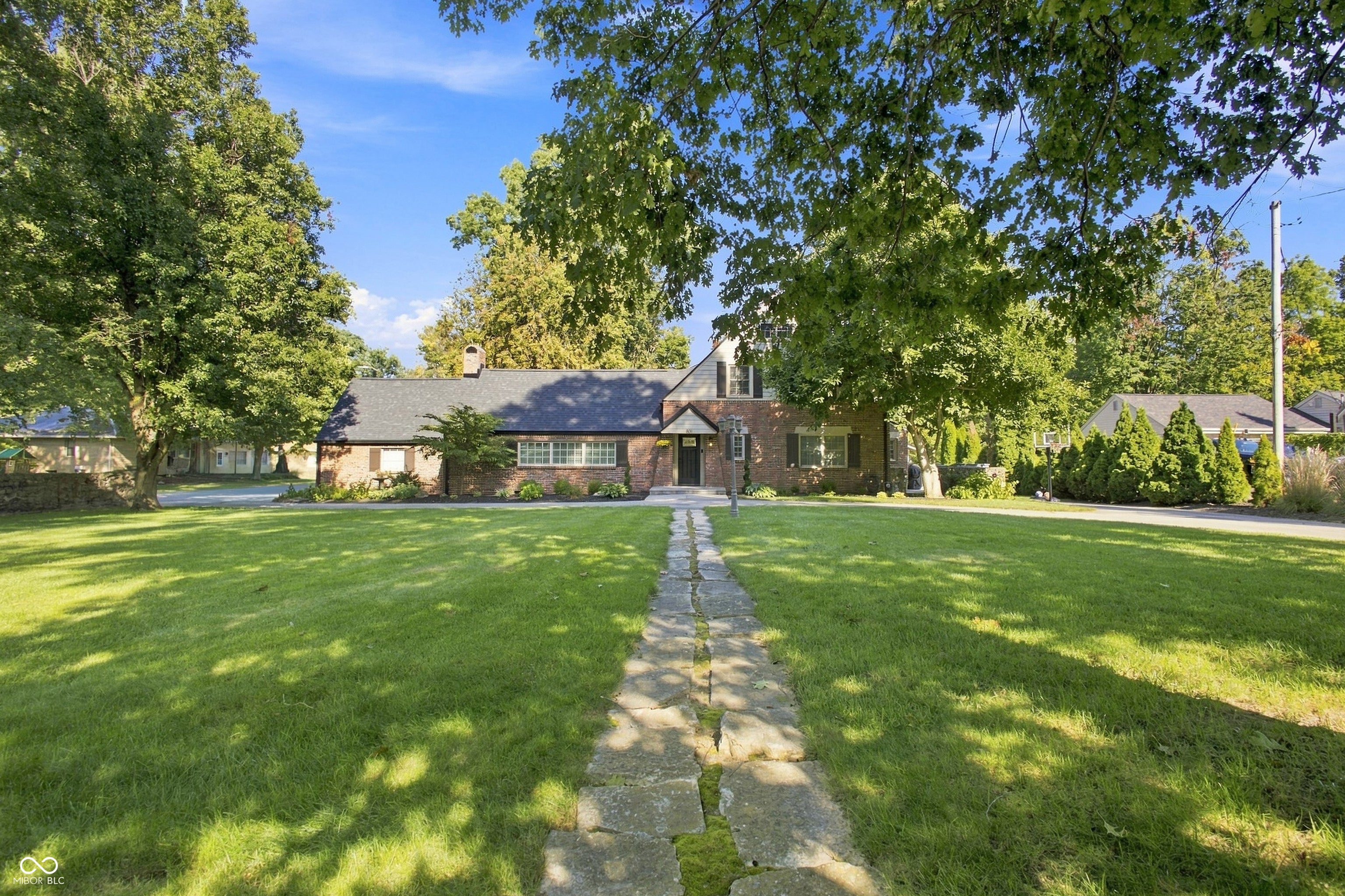 801 Eastwood Drive — photo