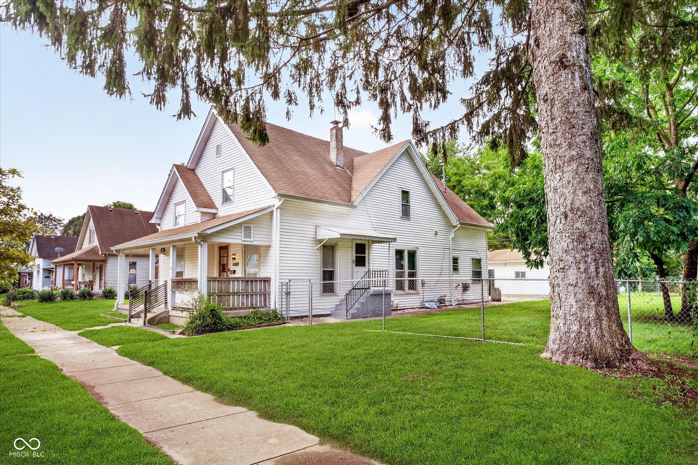 Home in Indianapolis, IN 46222 — photo 3