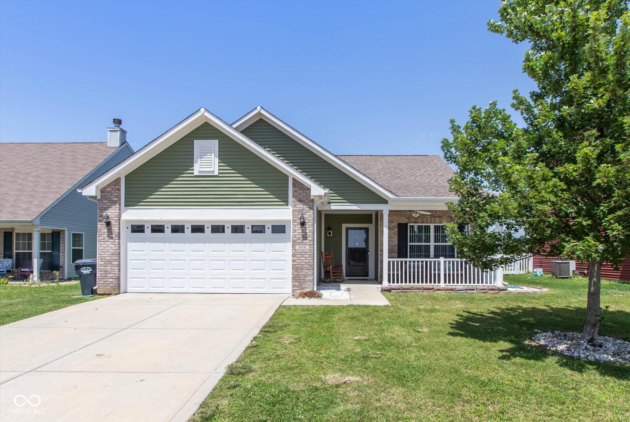 898 Briarstone Drive — photo