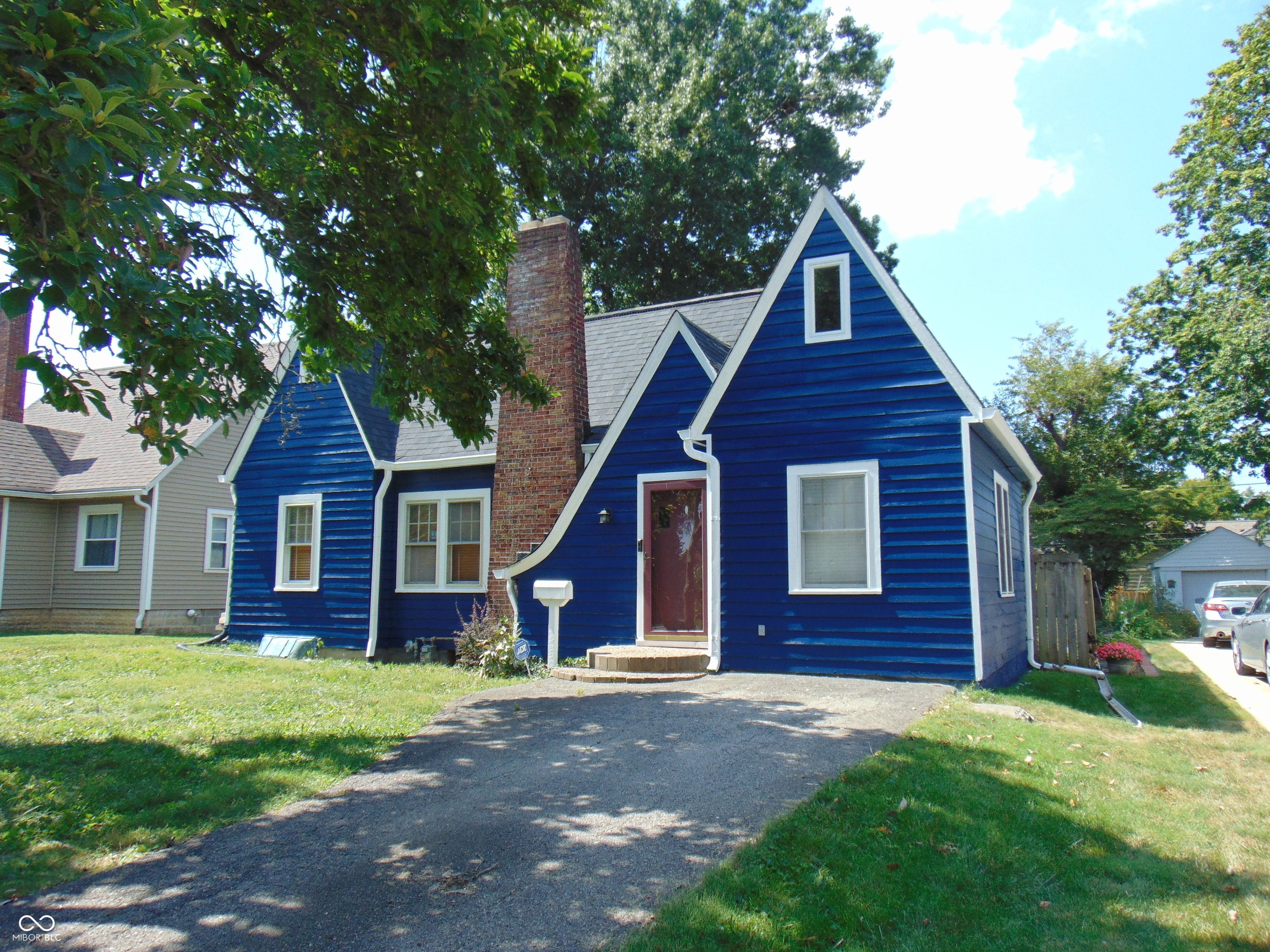 1132 N Hawthorne Lane — photo