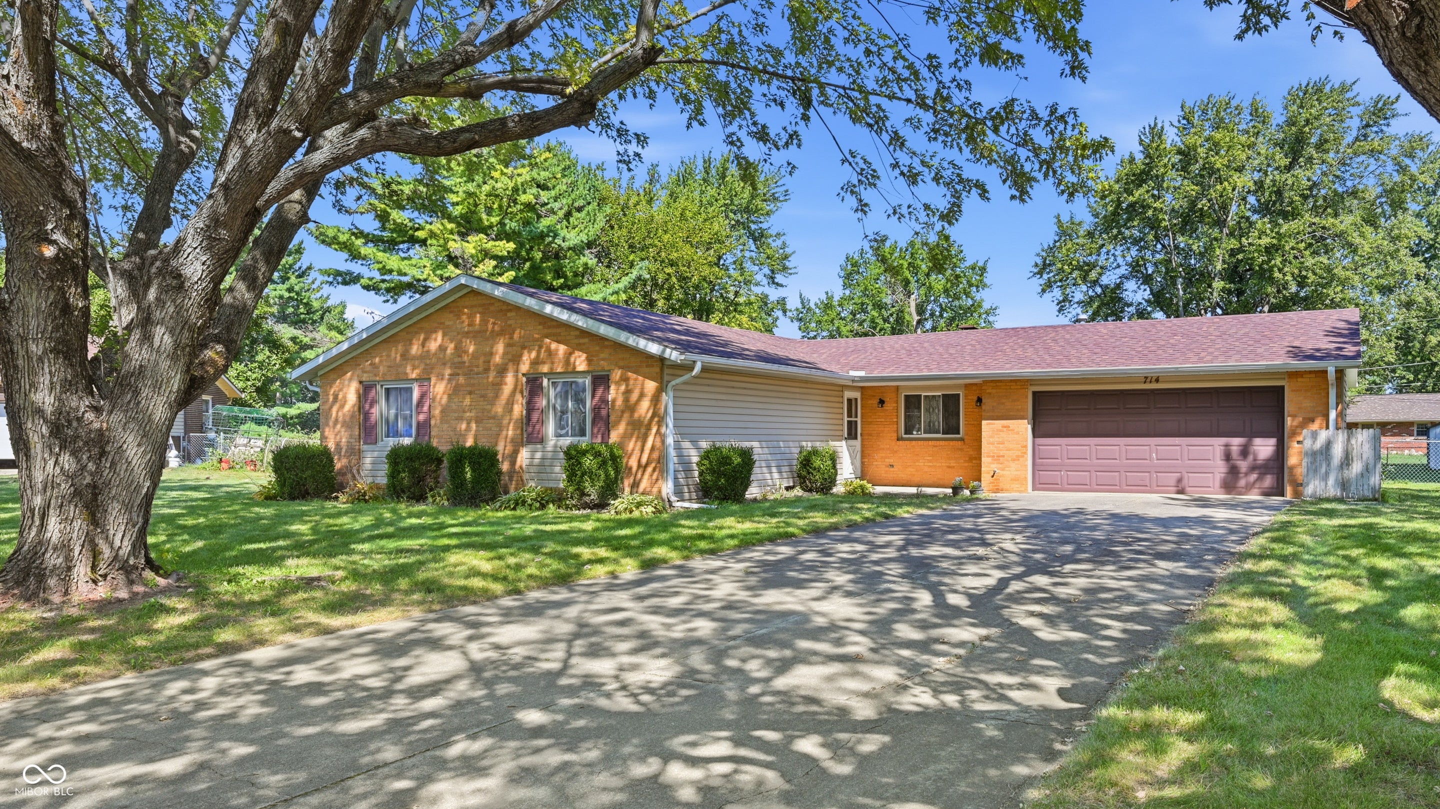 714 W Darrell Drive — photo