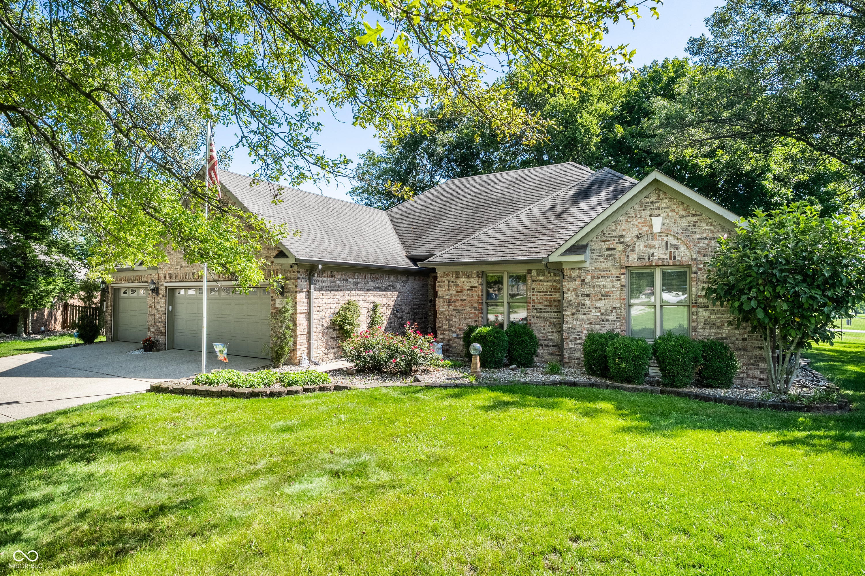 1609 Woodside Drive — photo