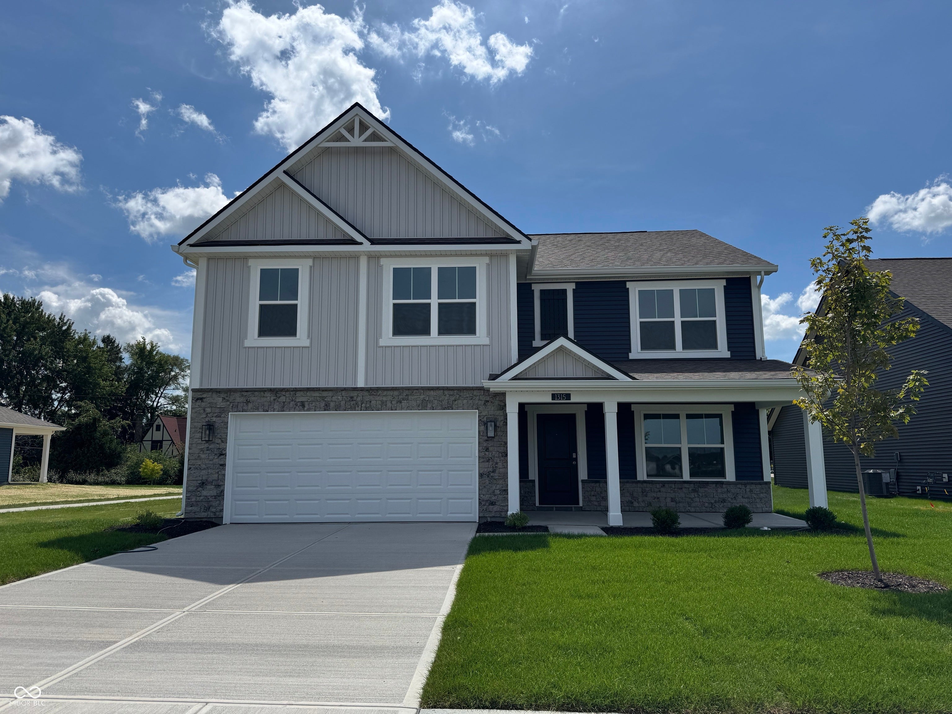 1315 Phillips Drive — photo