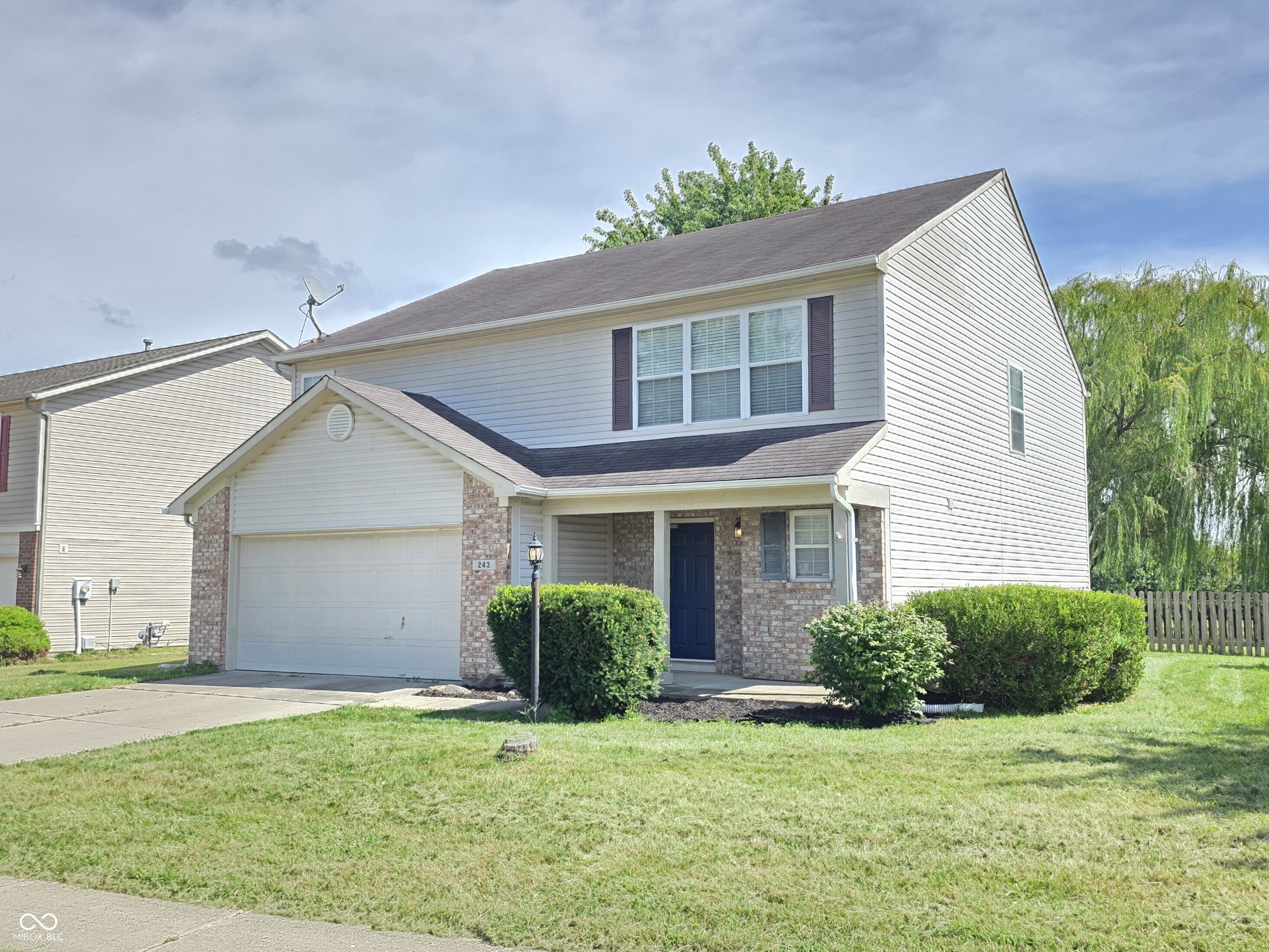 243 Lakemoore Street — photo