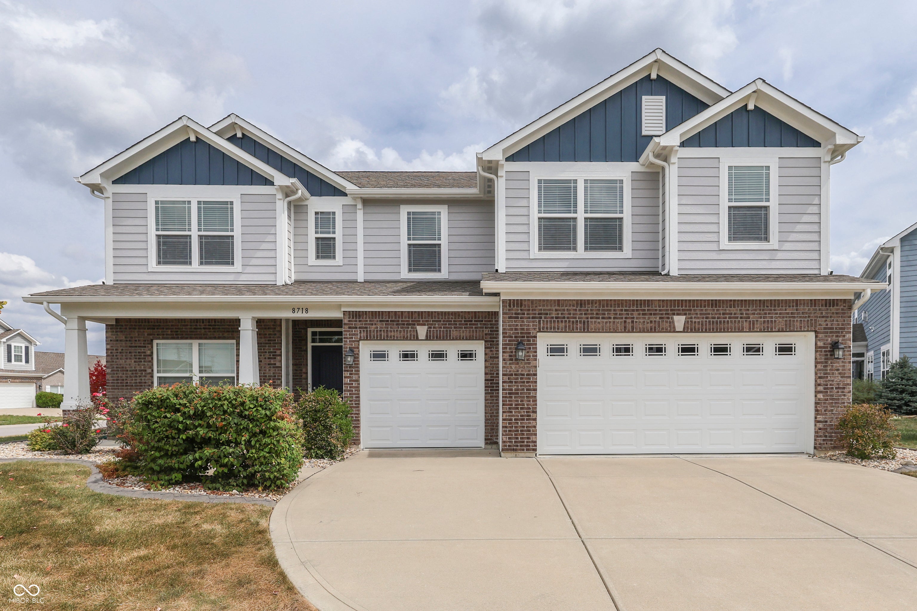 8718 Rowling Way — photo